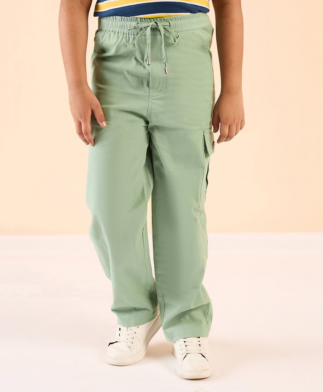 stylobug Stylo Bug Cotton Solid Cargo Pants - Green-picture-14