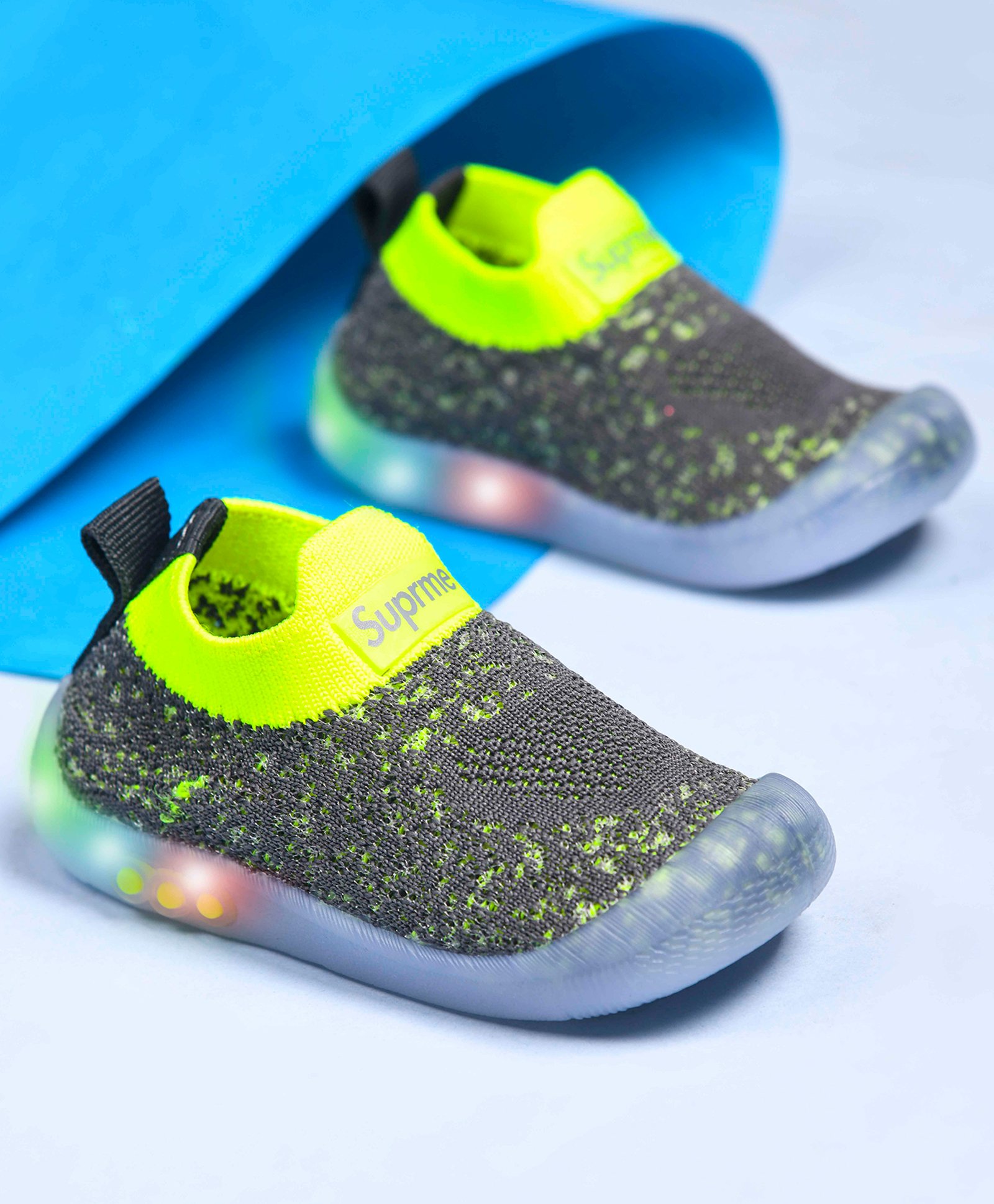 KATS Colour Blocked & Mesh Detailed LED Shoes - Grey-picture-3