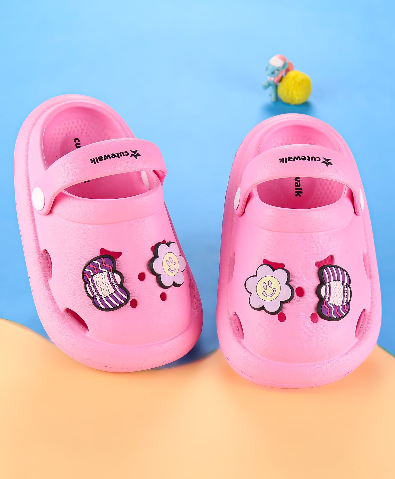 Cute Walk by Babyhug Clogs with Back Strap Closure & Smilie Applique - Pink-picture-14