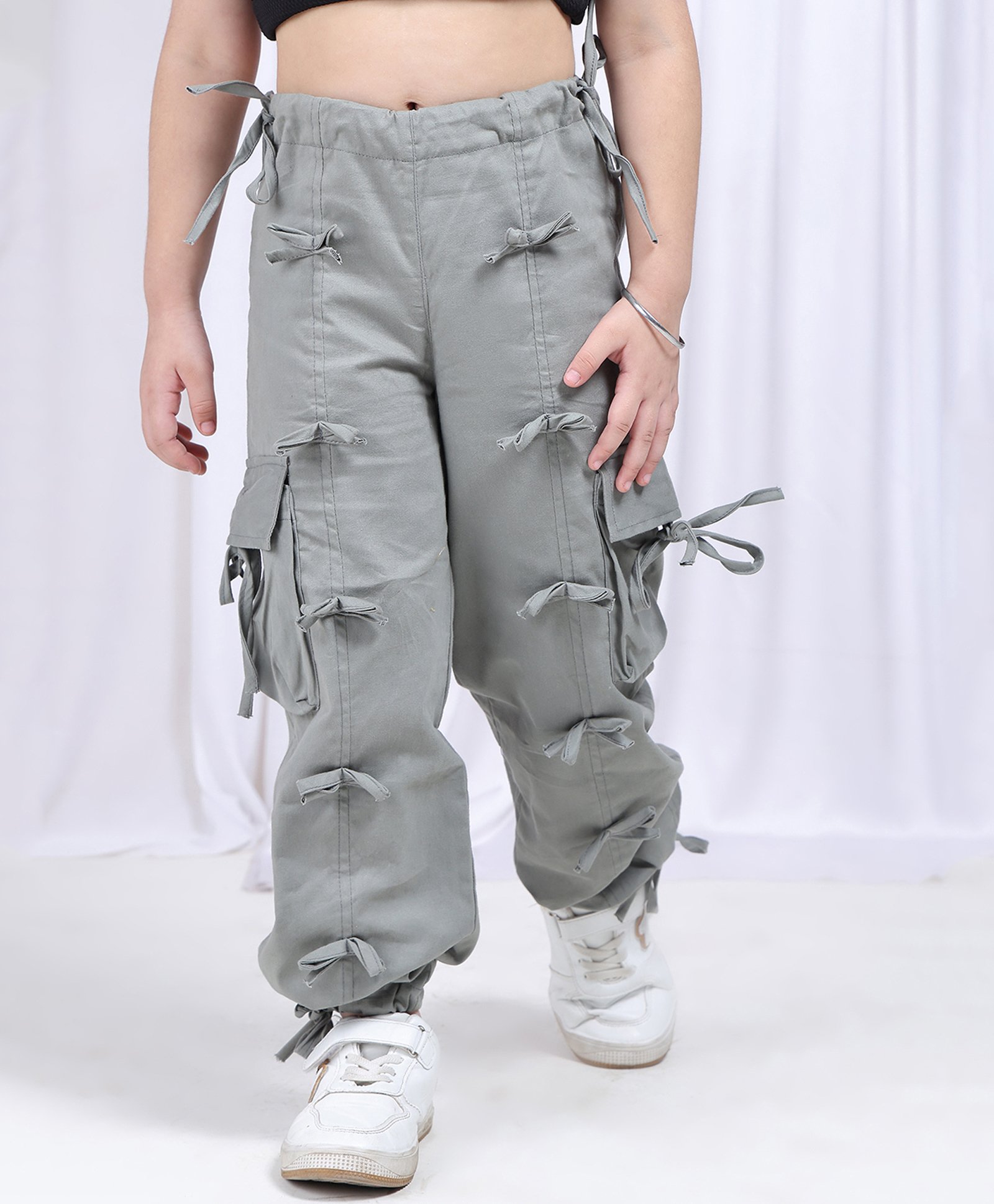 NEUDIS Cotton Pockets Detailed Solid Cargo Pants - Dark Grey-picture-25