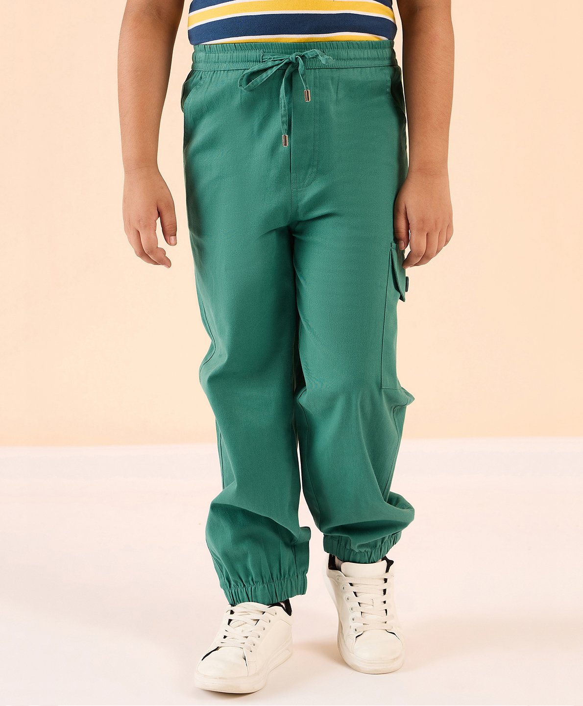stylobug Stylo Bug Cotton Solid Cargo Pants - Green-picture-14