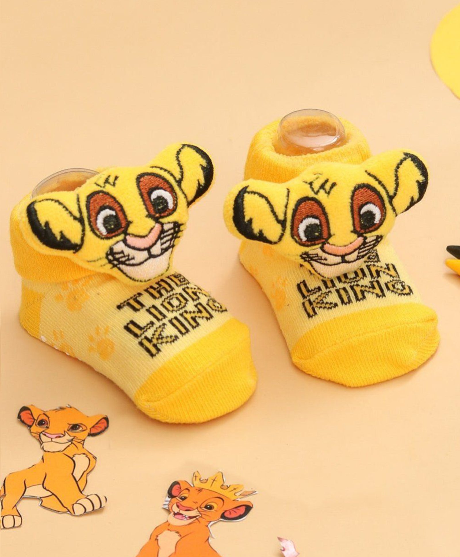 Disney by Yellow Bee Cotton The Lion King Featuring Mufasa Applique Detailed 3D Socks - Yellow-image-36