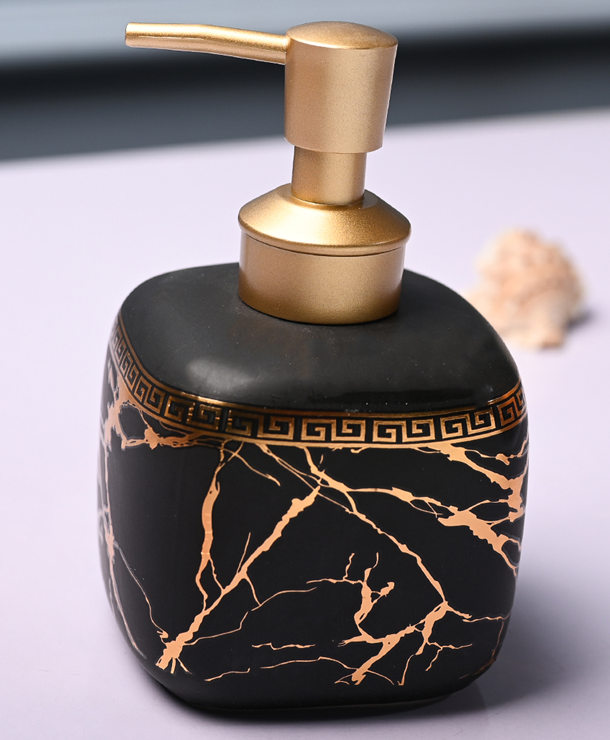 Voncasa Ceramic Glossy Black color Soap Dispenser (450 ml)-image-17
