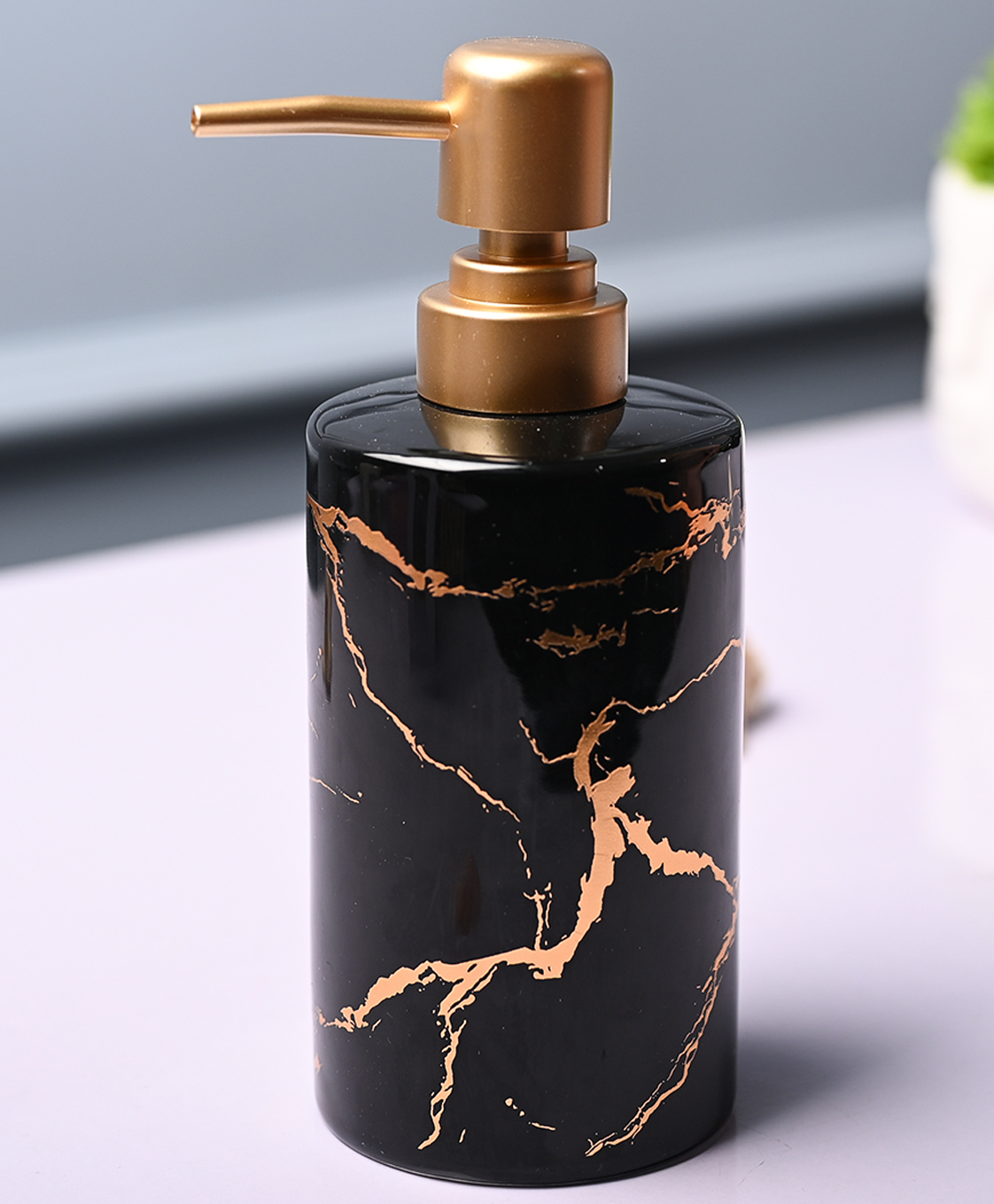 Voncasa Ceramic Glossy Black color Soap Dispenser (550 ml)-image-18