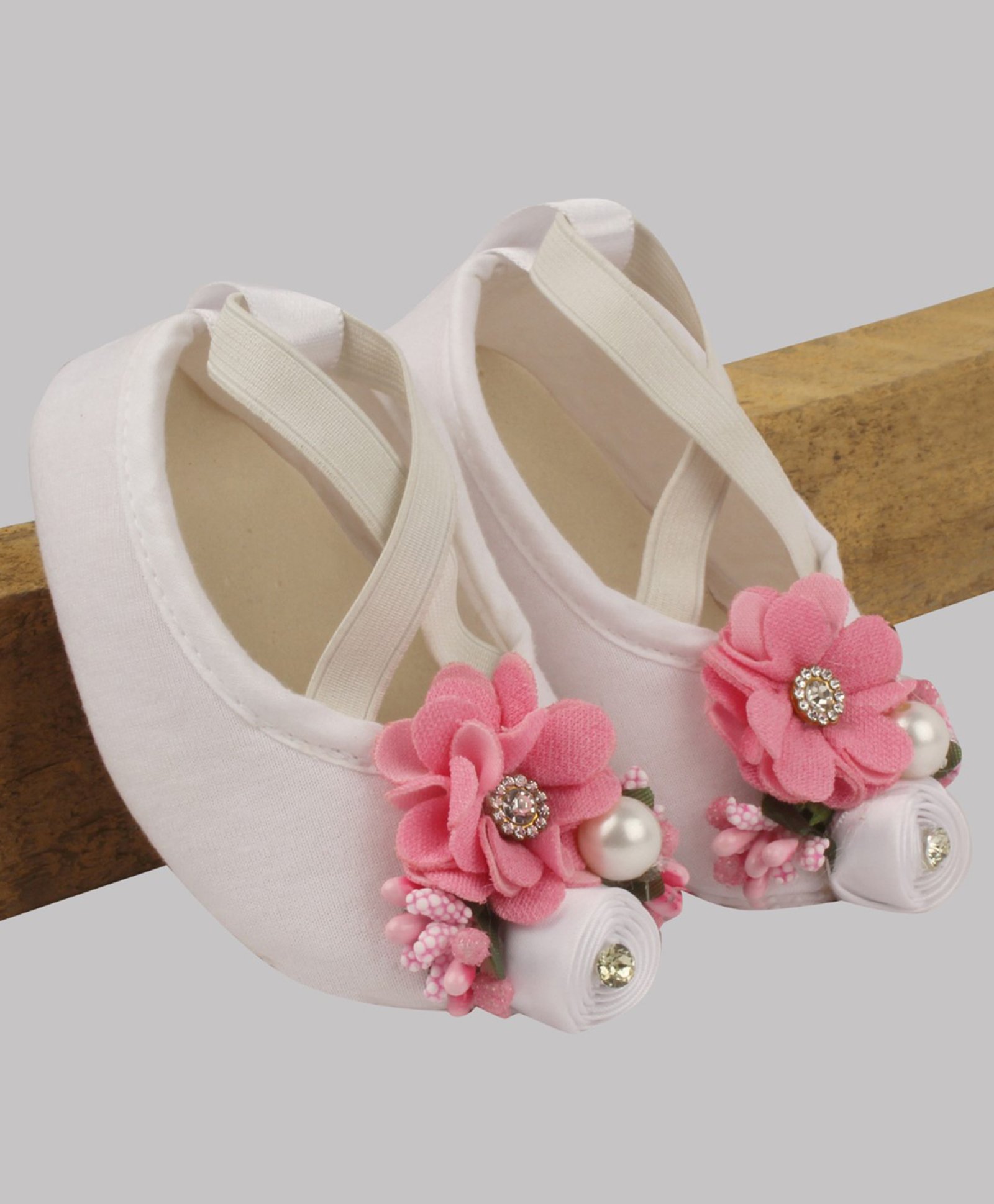 Daizy Stone Embellished Floral Applique Detailed Booties - White-image-48