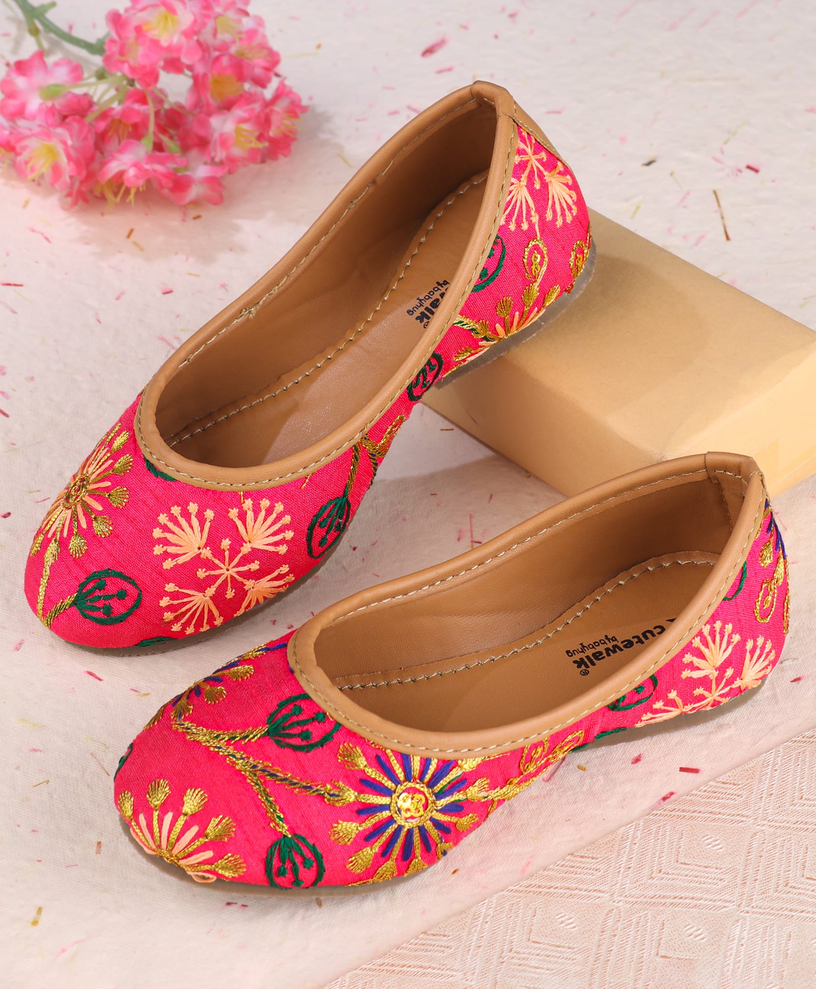 Cute Walk by Babyhug Mojaris Female Fuchsia 25