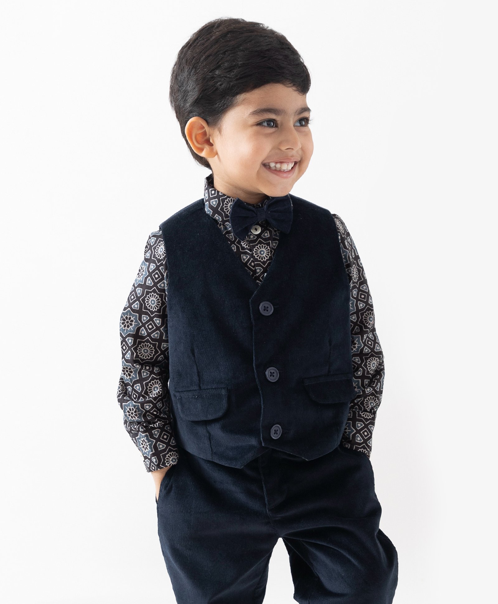 Tiber Taber Cotton Blend Sleeveless Solid Waistcoat With Bow - Navy Blue-image-18