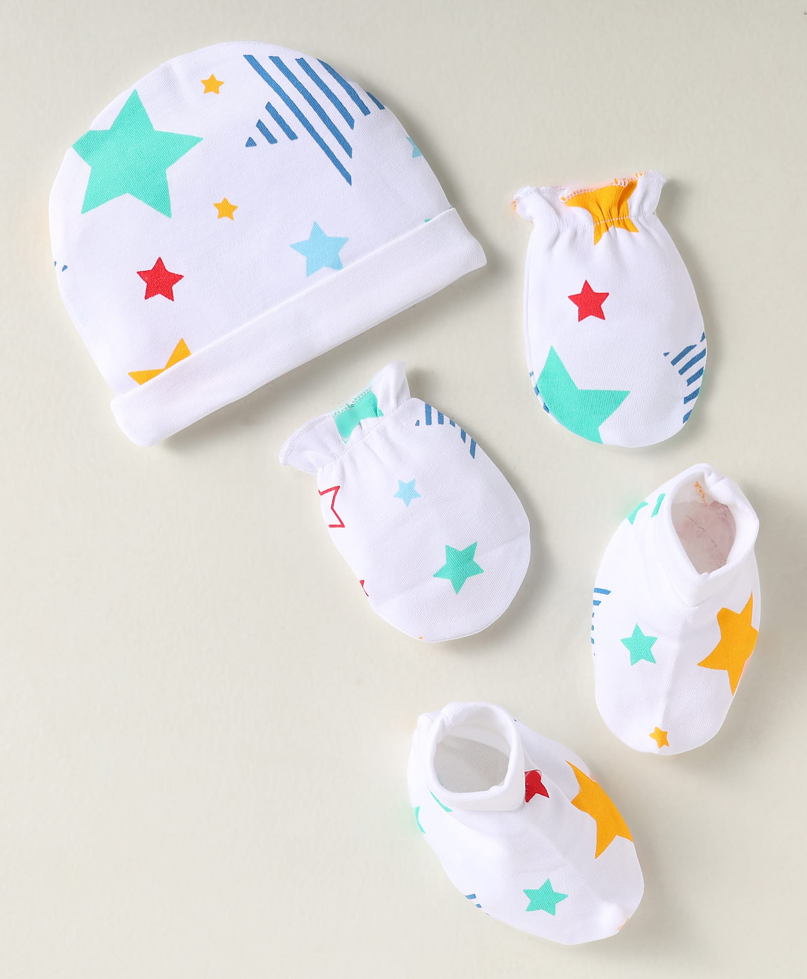 Babyhug Disney Interlock Knit Cap Mittens & Booties Set With Dalmatians Graphics White - Diameter 16 cm-picture-28