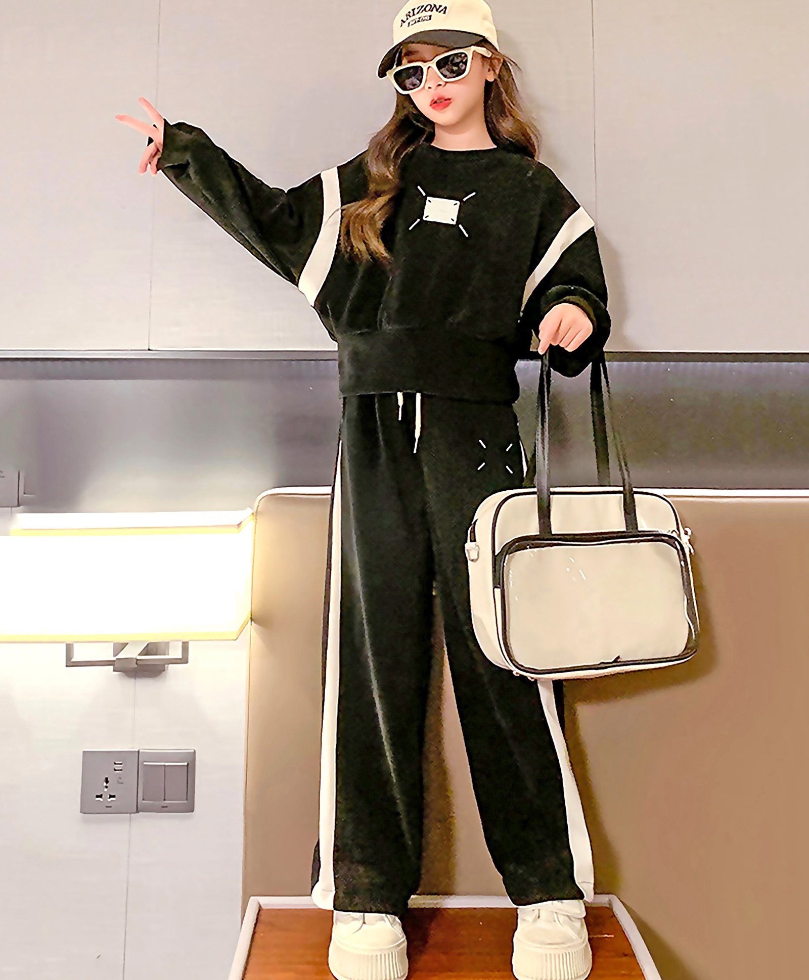 Little Surprise Box Full Sleeves Self Sesigned Sweatshirt & Pant Set - Black-picture-26