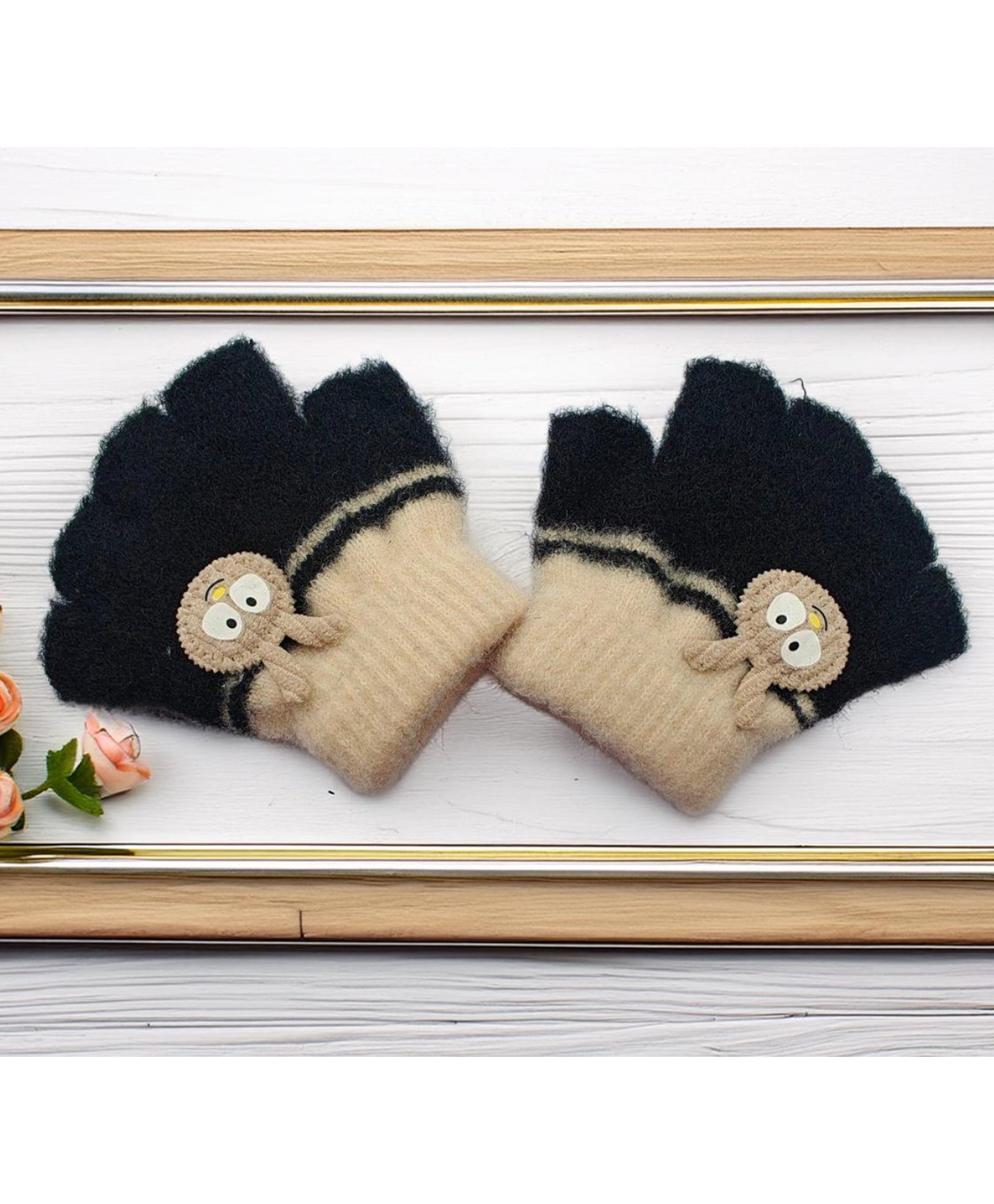 Ziory Woolen Bunny Patch Detailed Gloves - Black & Beige-image-7