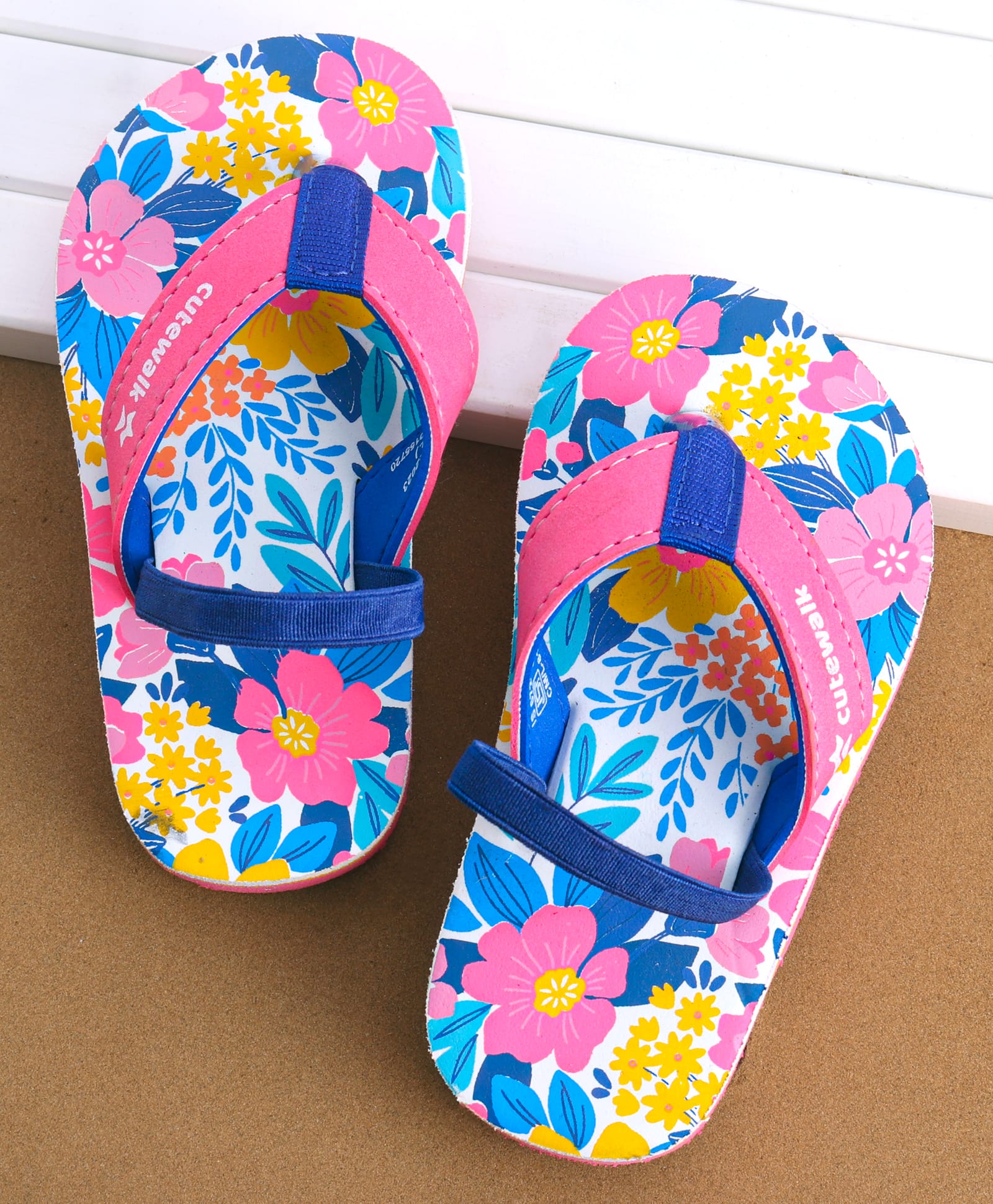 Cute Walk by Babyhug Flip Flops with Back Strap & Floral Print - Pink-image-22