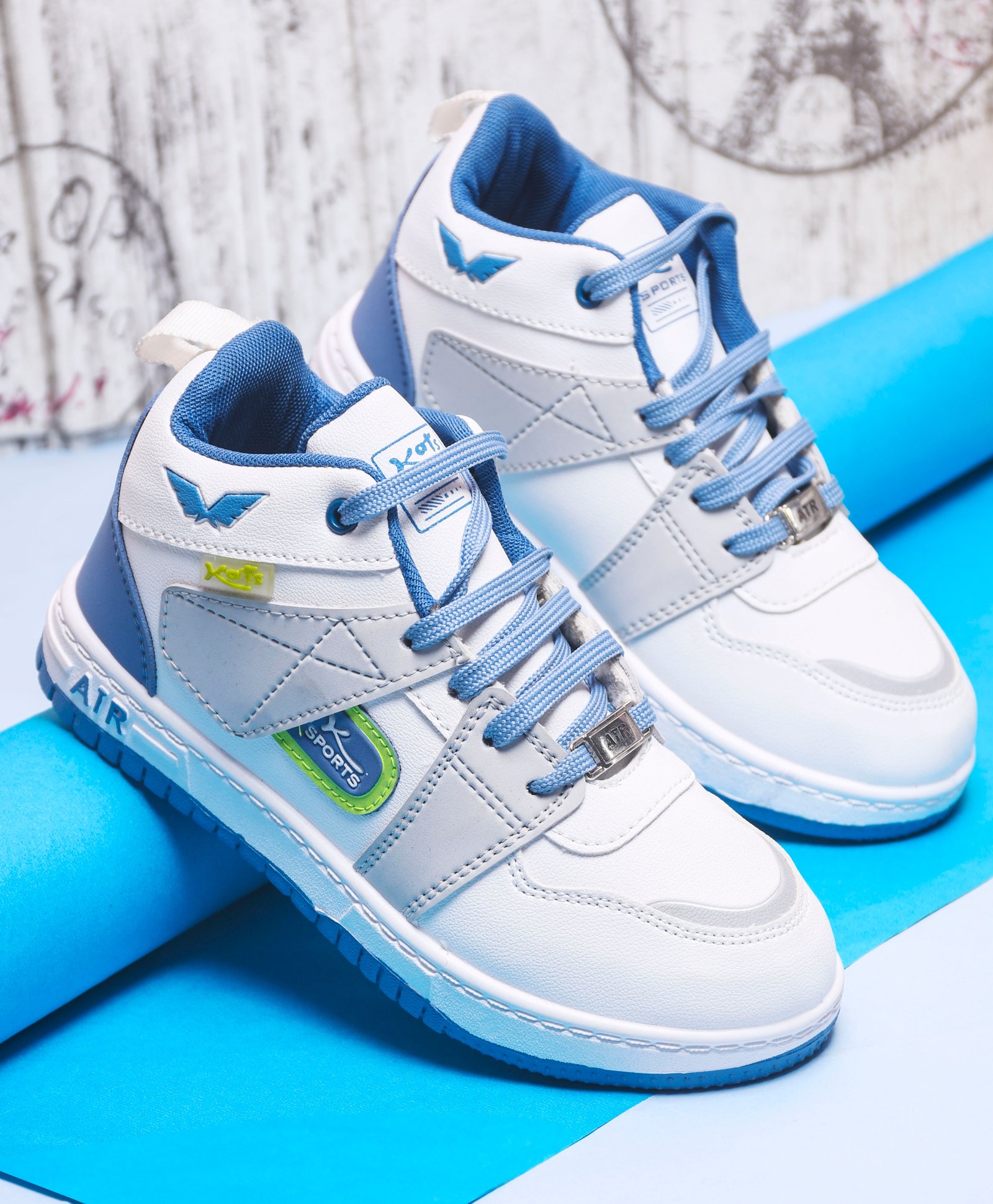 KATS Sports Text Patch Detailed Lace Up Shoes - White-picture-22