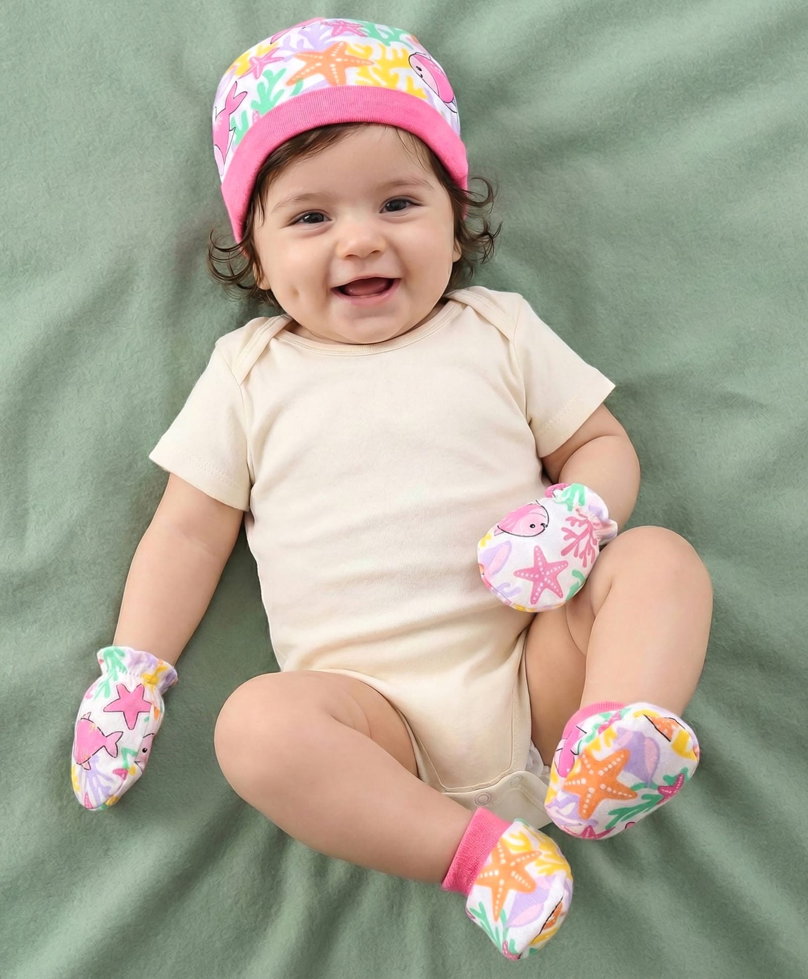 Babyhug 100% Cotton Interlock Knit Cap Mittens & Booties With Fish Print - Pink-picture-18