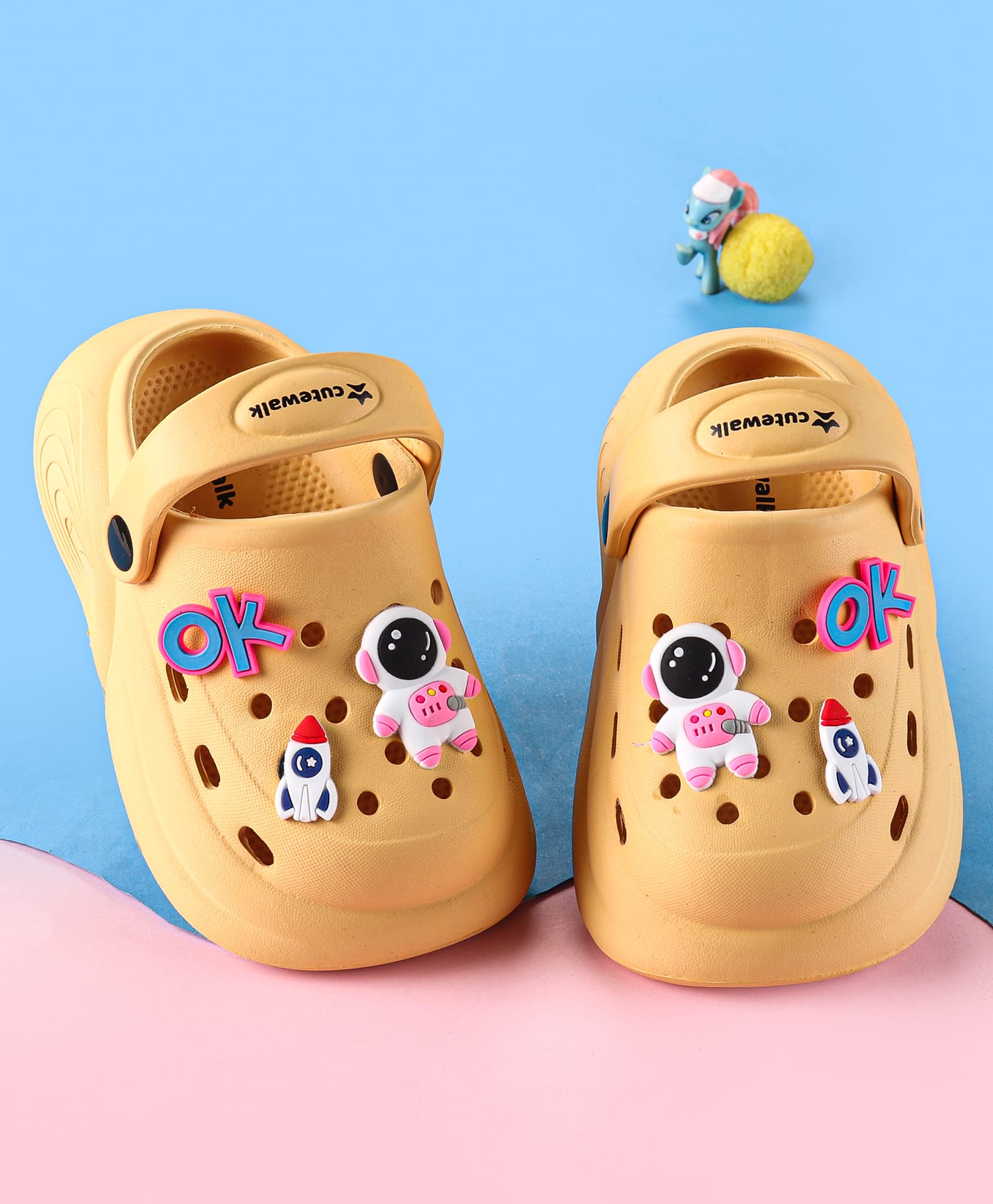 Cute Walk by Babyhug Backstrap Clogs with Space Theme Applique - Orange-picture-17