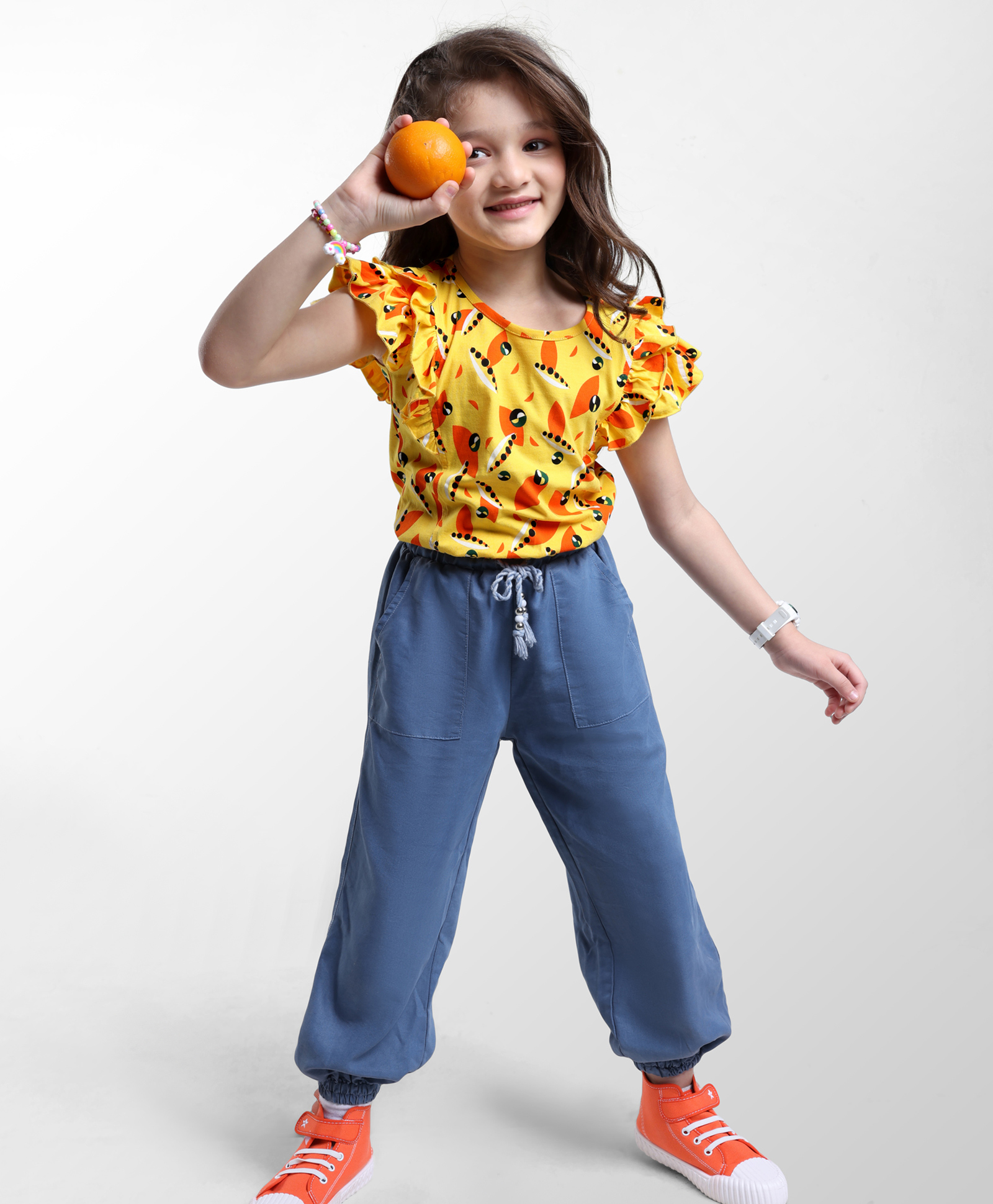 OLLINGTON ST. Sinker Knit Printed Frill Sleeves Top & Denim Joggers - Yellow & Indigo-image-47
