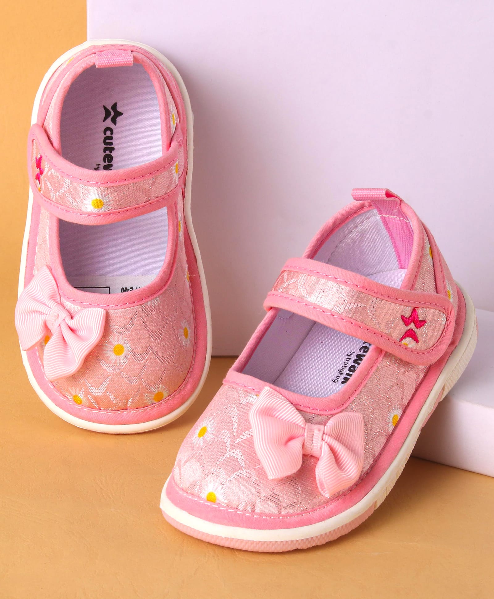 Cute Walk by Babyhug Casual Shoes with Velcro Closure & Bow Applique - Pink-picture-19