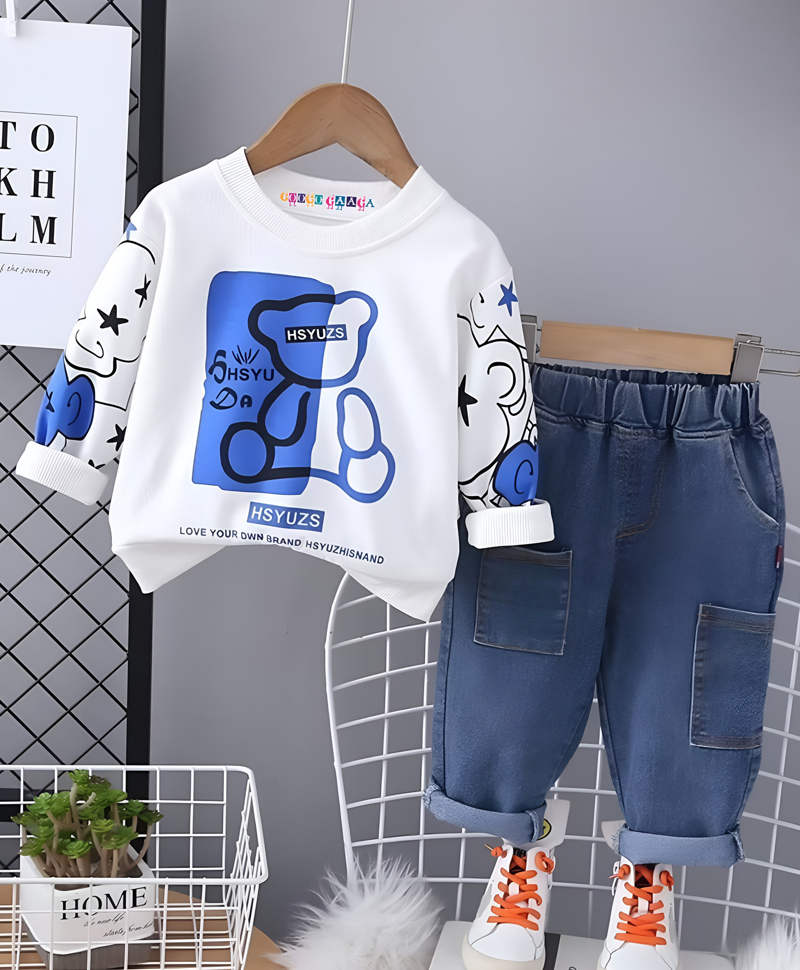 Googo Gaaga Cotton Full Sleeves Teddy Printed Sweatshirt & Joggers Set - White