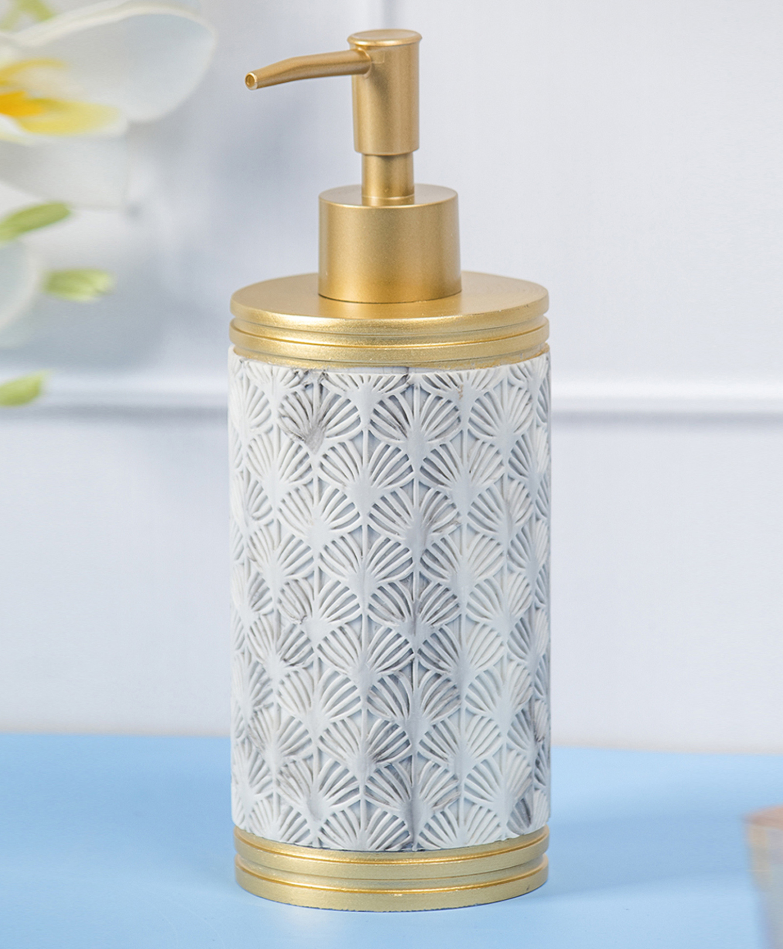 VONCASA Polyresin Soap Dispenser with Golden Pump - 375 ml-picture-25