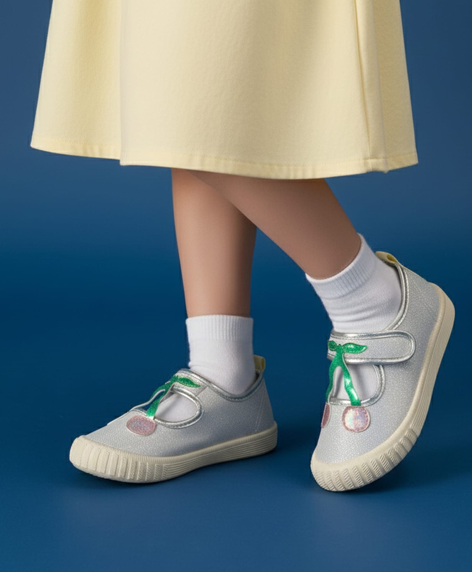 Cute Walk by Babyhug Casual Shoes with Velcro Closure & Cherry Applique - Silver-picture-26