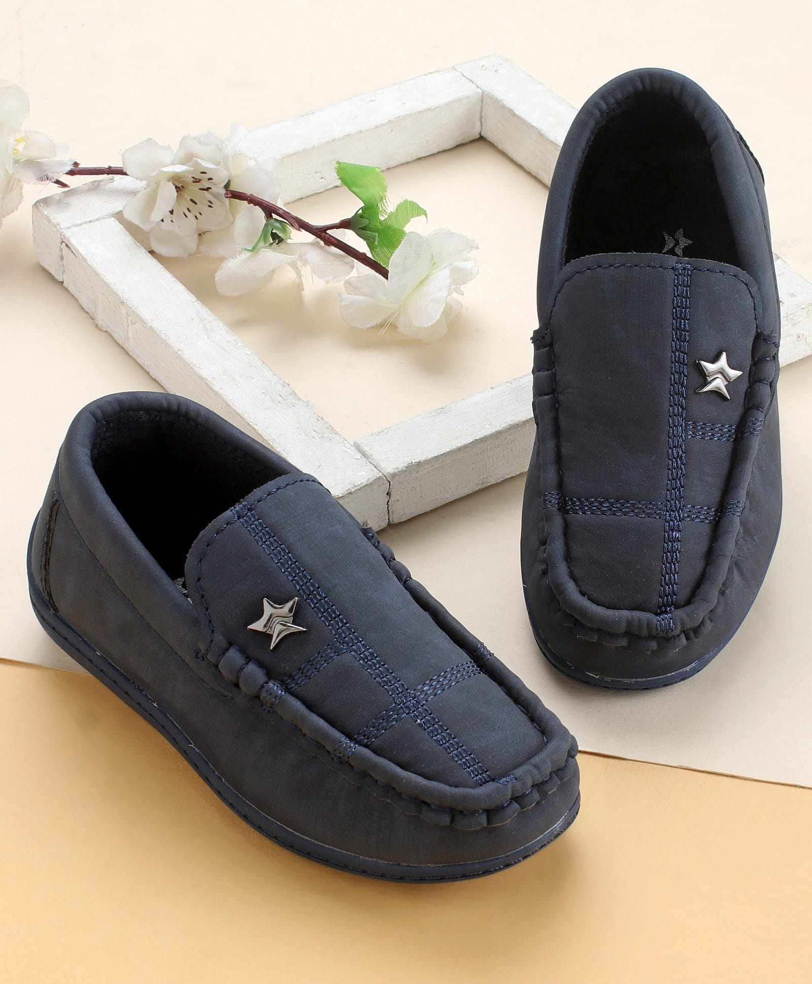 Cute Walk by Babyhug Solid Slip On Loafers with Star Applique - Navy Blue-picture-19