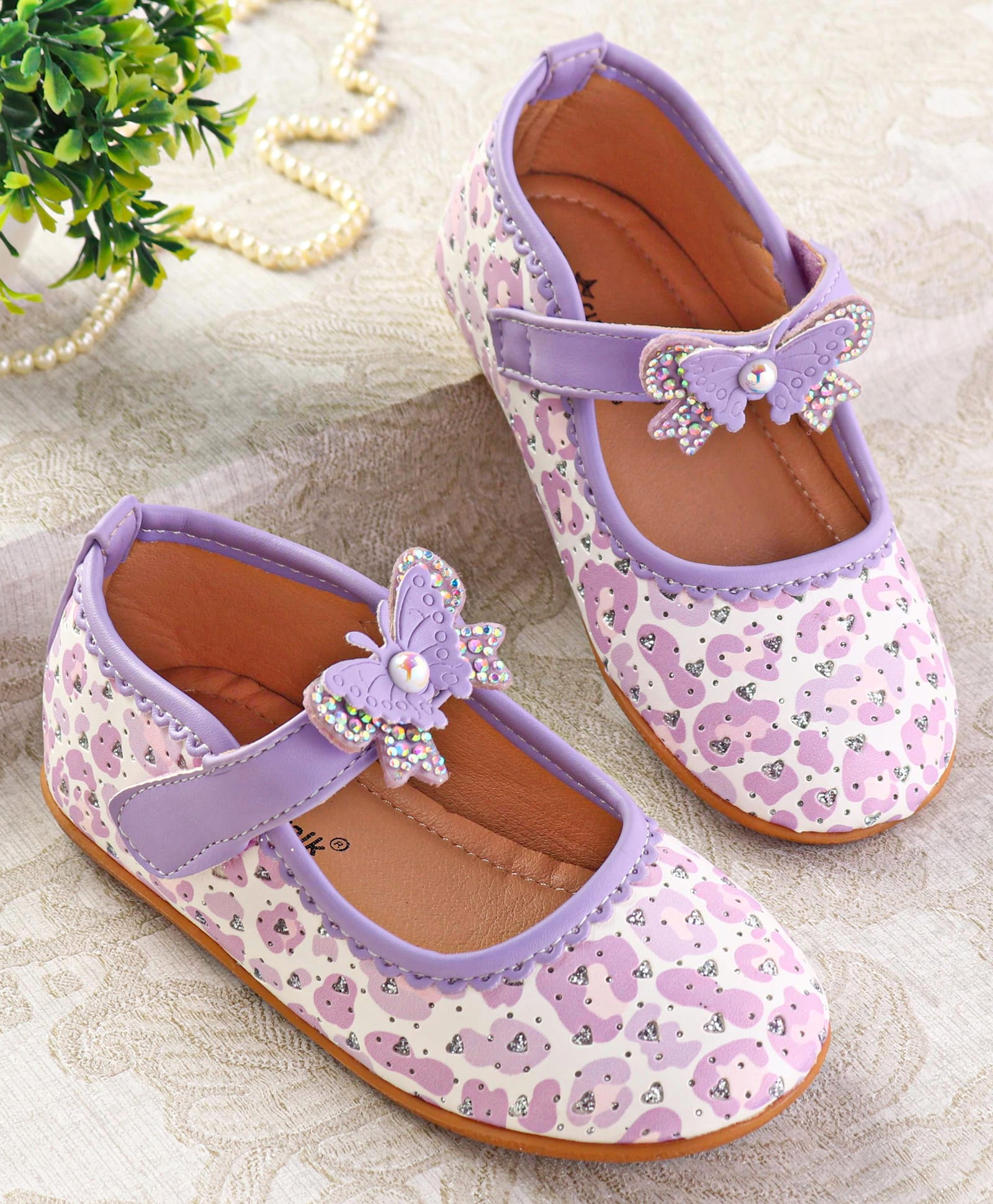 Cute Walk by Babyhug Ballerinas with Velcro Closure Heart Print & Bow Applique - Purple-image-11