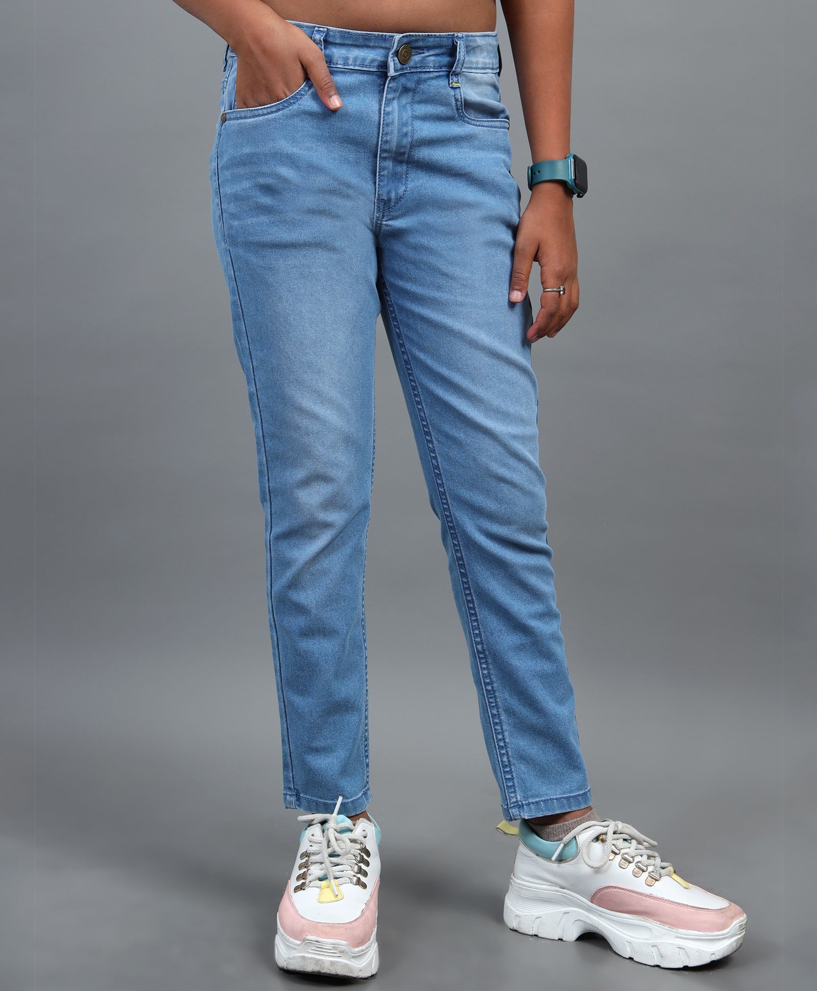 Under Fourteen Only Mild Washed Jeans - Blue-picture-11