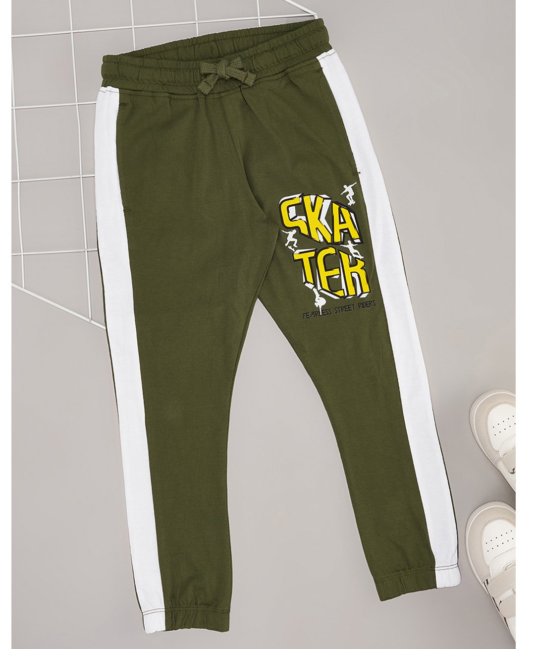 Pantaloons Junior Cotton Skater Text Printed Side Taped Track Pants - Aspen Green-image-8