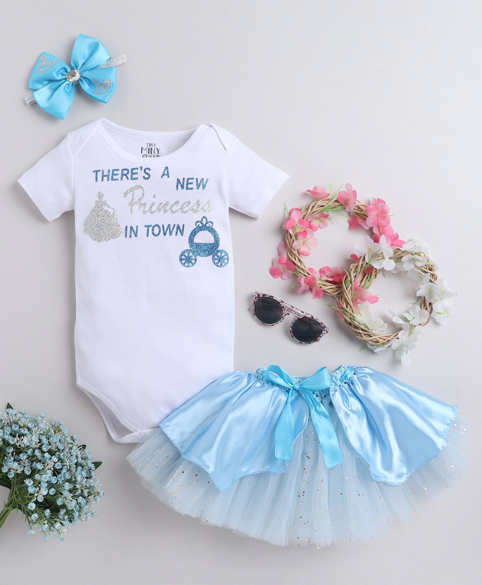 TINY MINY MEE Elastane Half Sleeves Theres New Princess In Town Printed Onesie With Net Tutu Skirt & Headband Set - Blue-picture-12
