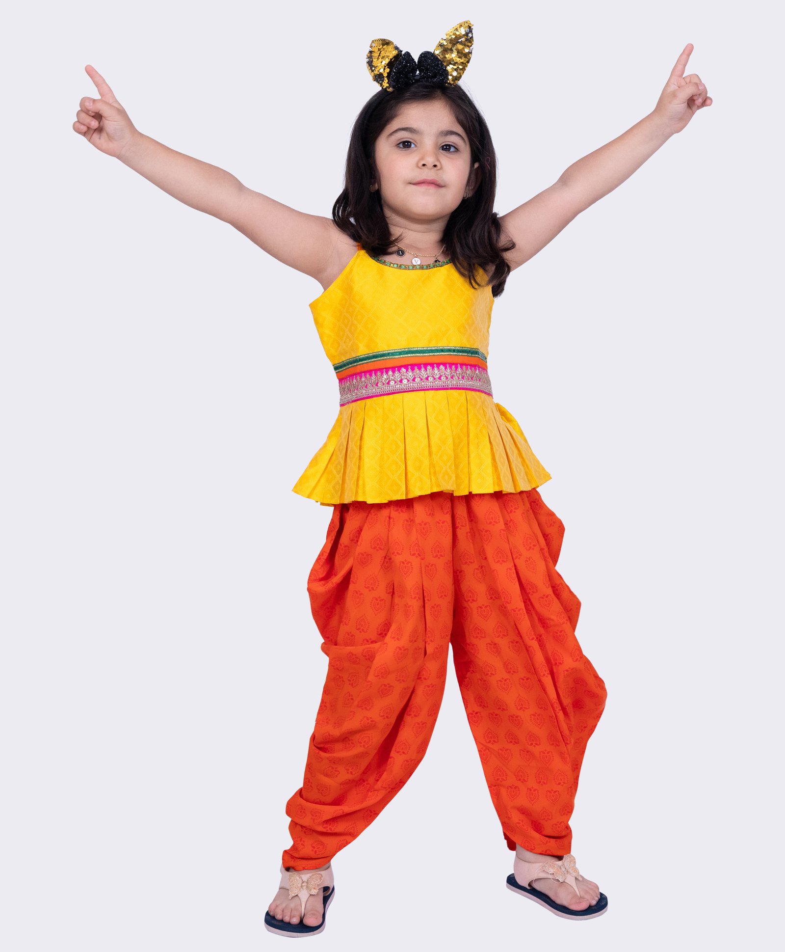 Twisha Sleeveless Abstract Printed Lace Embellished Dhoti Kurta Set - Yellow & Orange-image-26