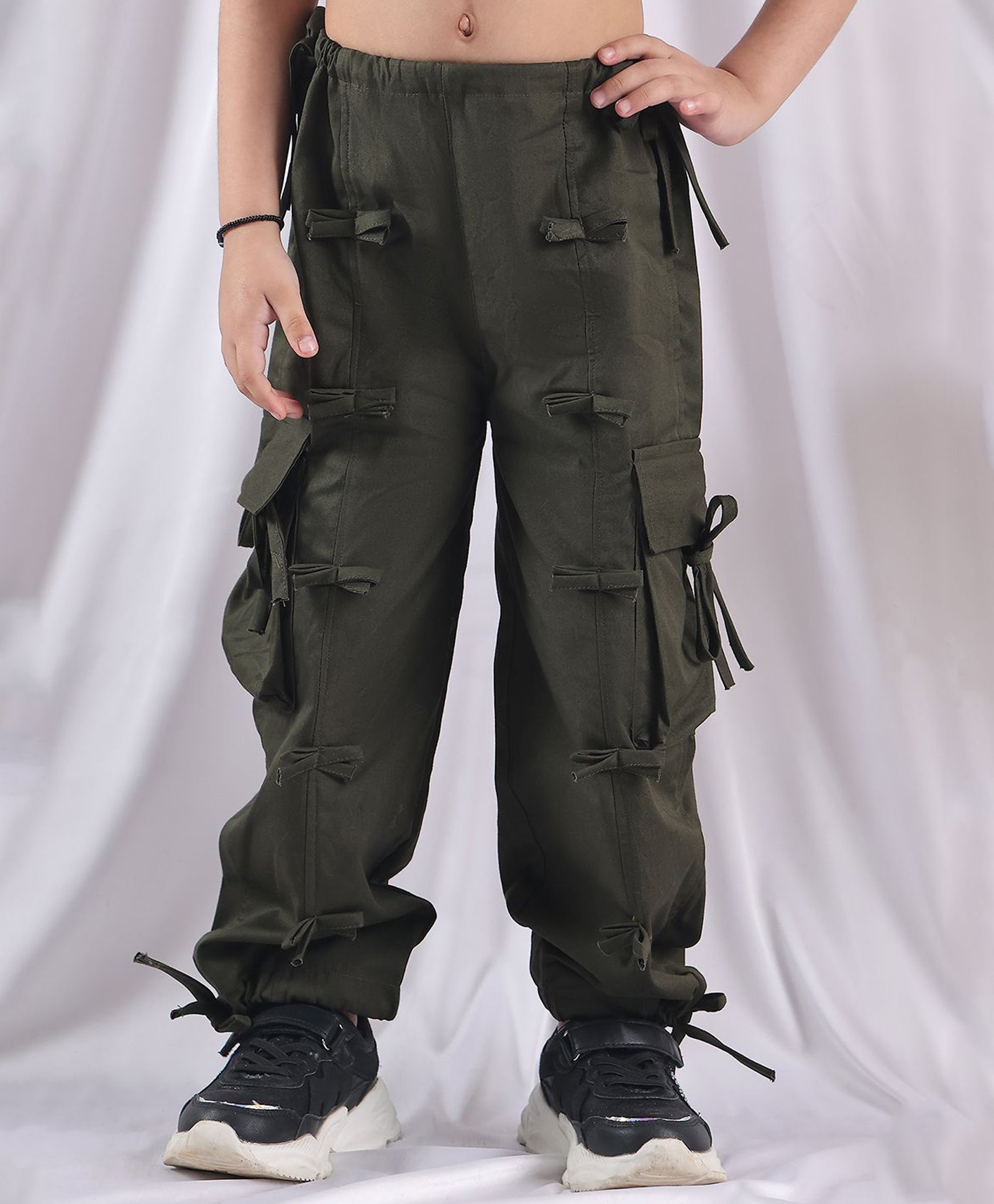 NEUDIS Cotton Solid Cargo Pants - Olive Green-picture-18