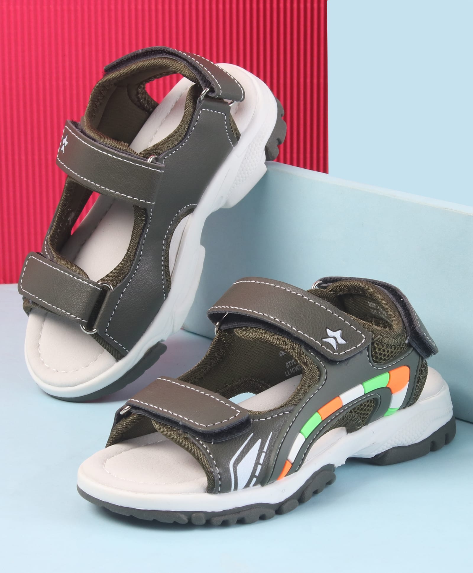 Cute Walk by Babyhug Velcro Closure Sandals with 3D Applique - Green-picture-22