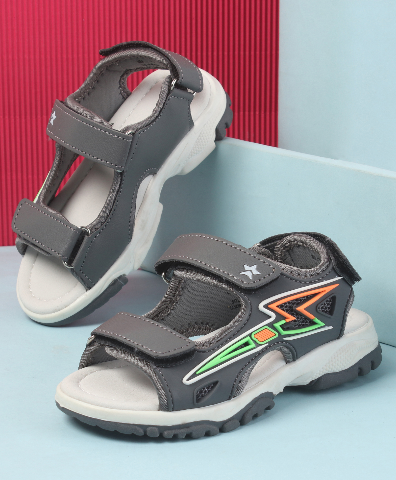 Cute Walk by Babyhug Velcro Closure Sandals with 3D Applique - Grey-picture-21