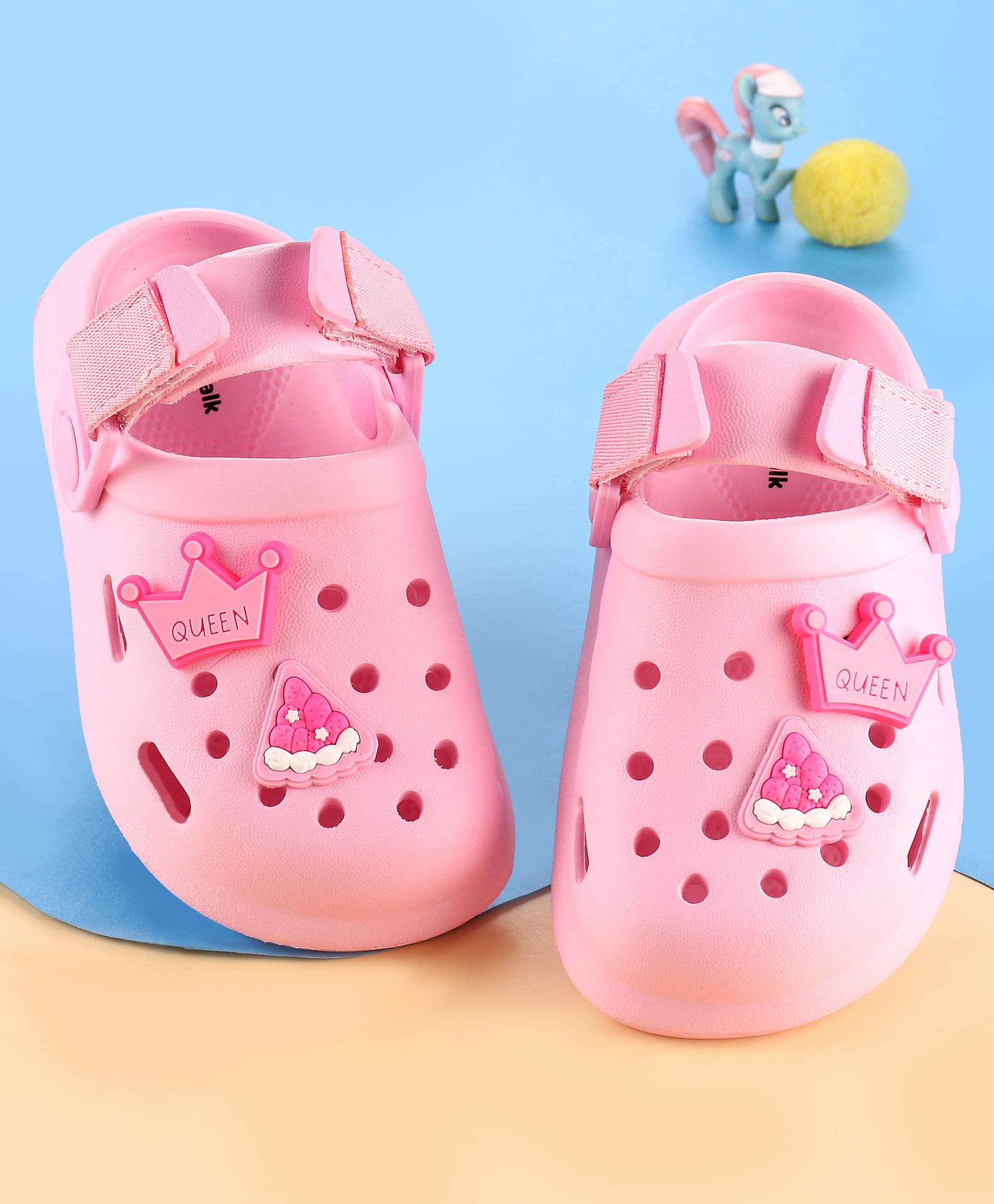 Cute Walk by Babyhug Velcro Closure Solid Coloured Clogs With Applique - Pink-image-10