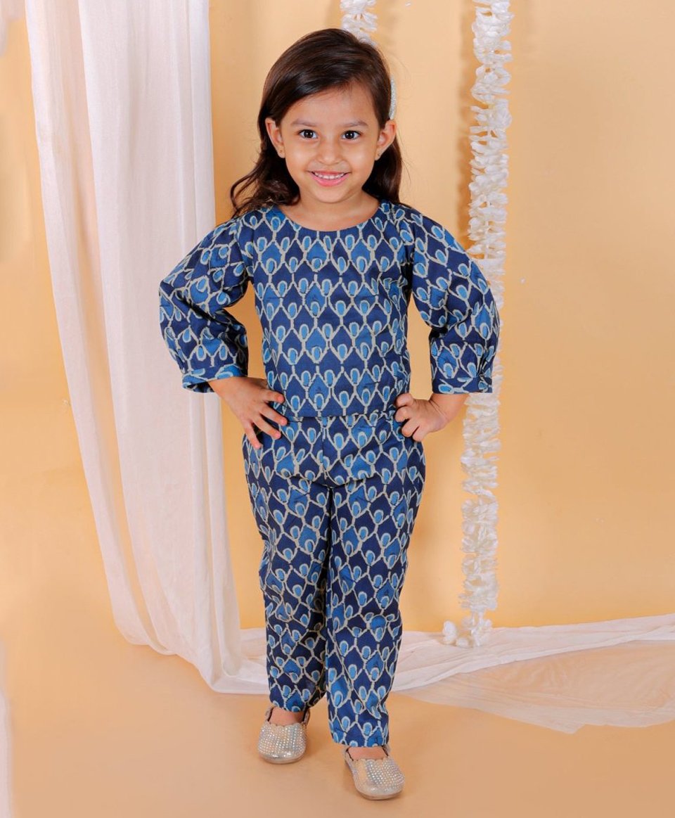 The Mom Store Cotton Knit Full Sleeves Abstract Printed Coordinating Night Suit Set - Blue-image-39