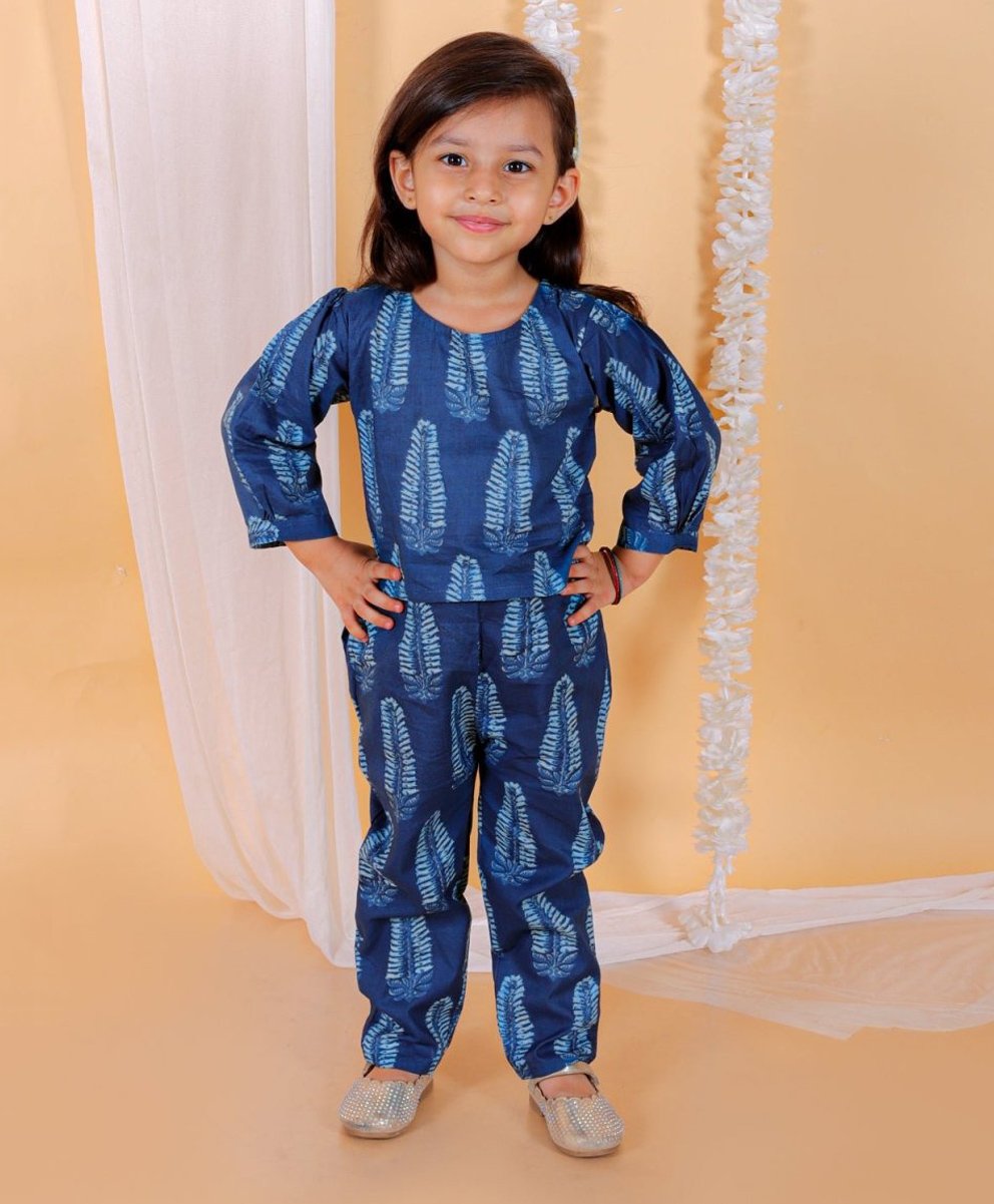 The Mom Store Cotton Knit Three Fourth Sleeves Leaves Printed Coordinating Night Suit Set - Blue-picture-2