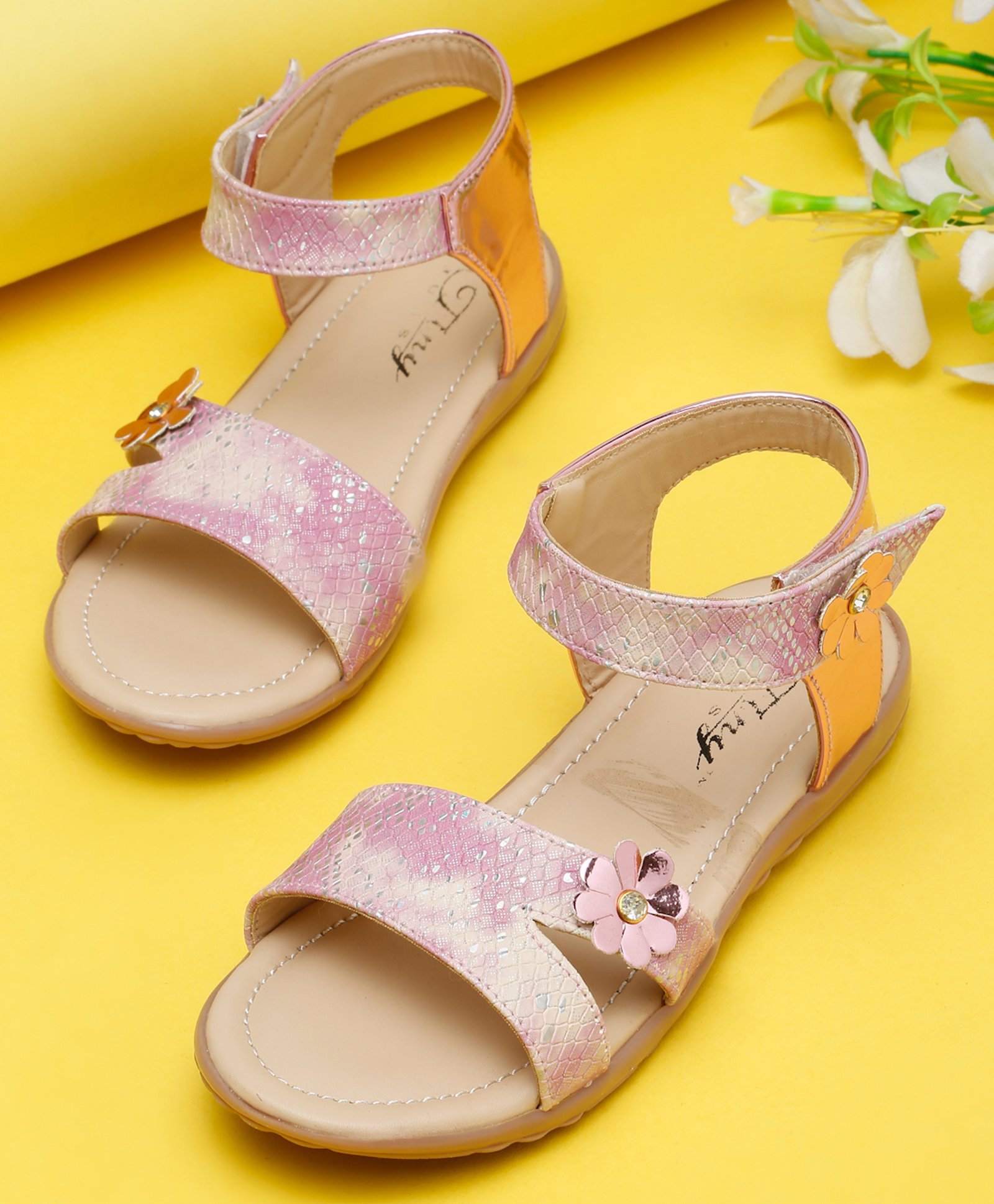 Tiny Bugs Floral Applique Detailed & Foil Designed With Velcro Closure Sandals - Purple-image-5