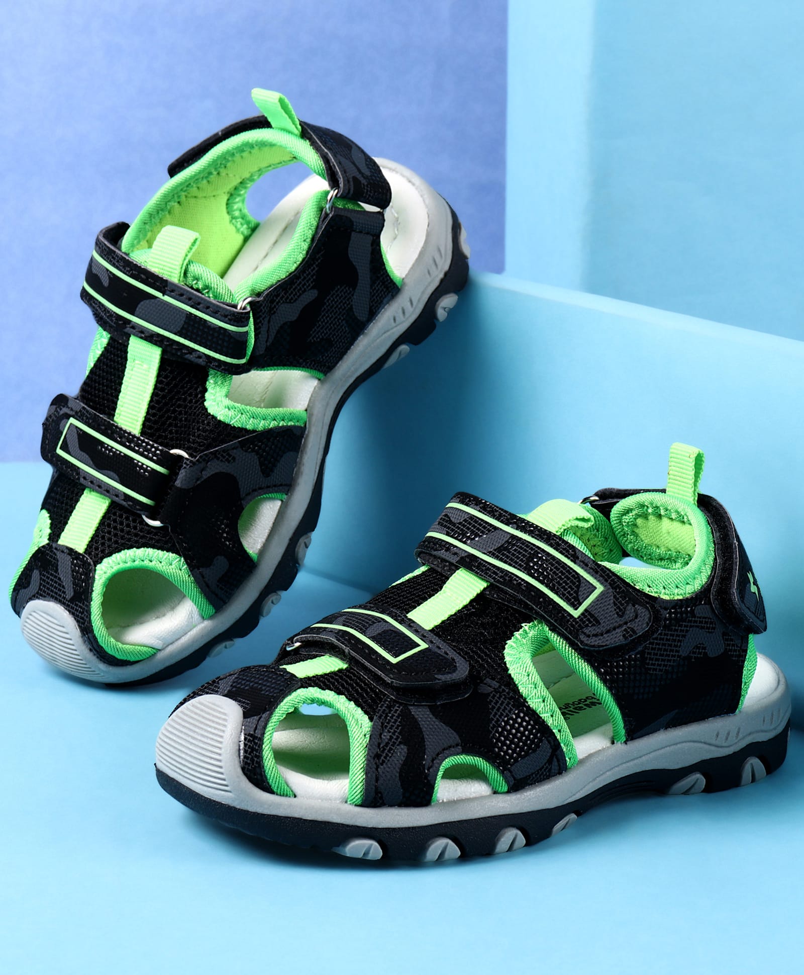 Cute Walk by Babyhug Sandals With Velcro Closure - Green-picture-22