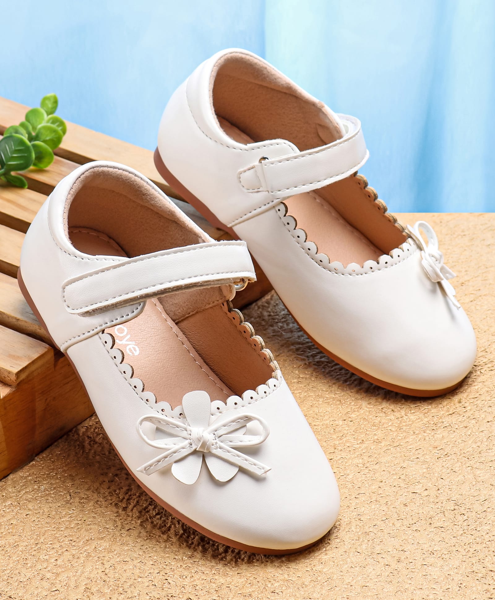 Babyoye Velcro Closure Ballerina With Floral Applique - White-picture-18