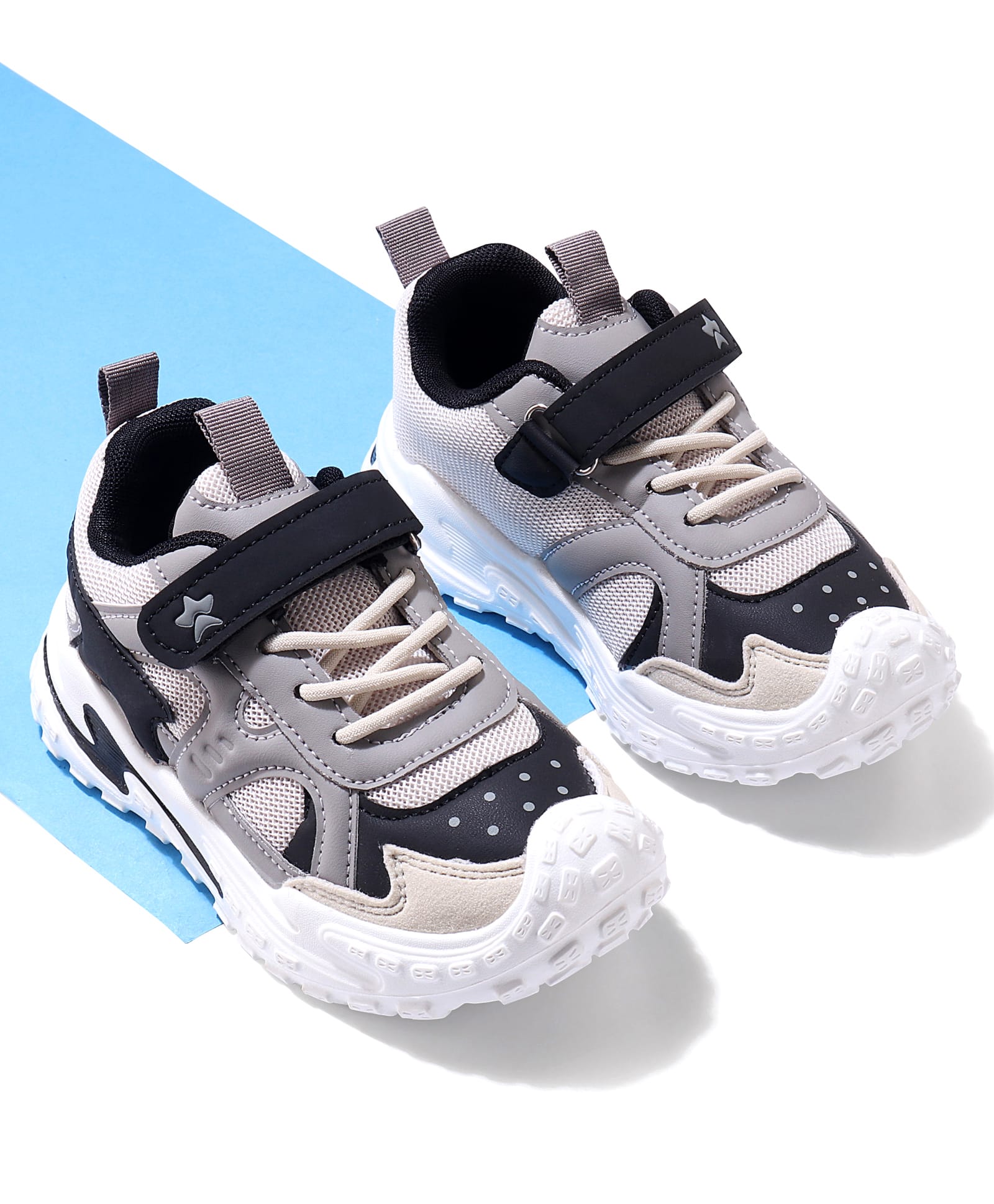 Cute Walk by Babyhug Velcro Closure Sneaker Shoes - Grey-picture-20
