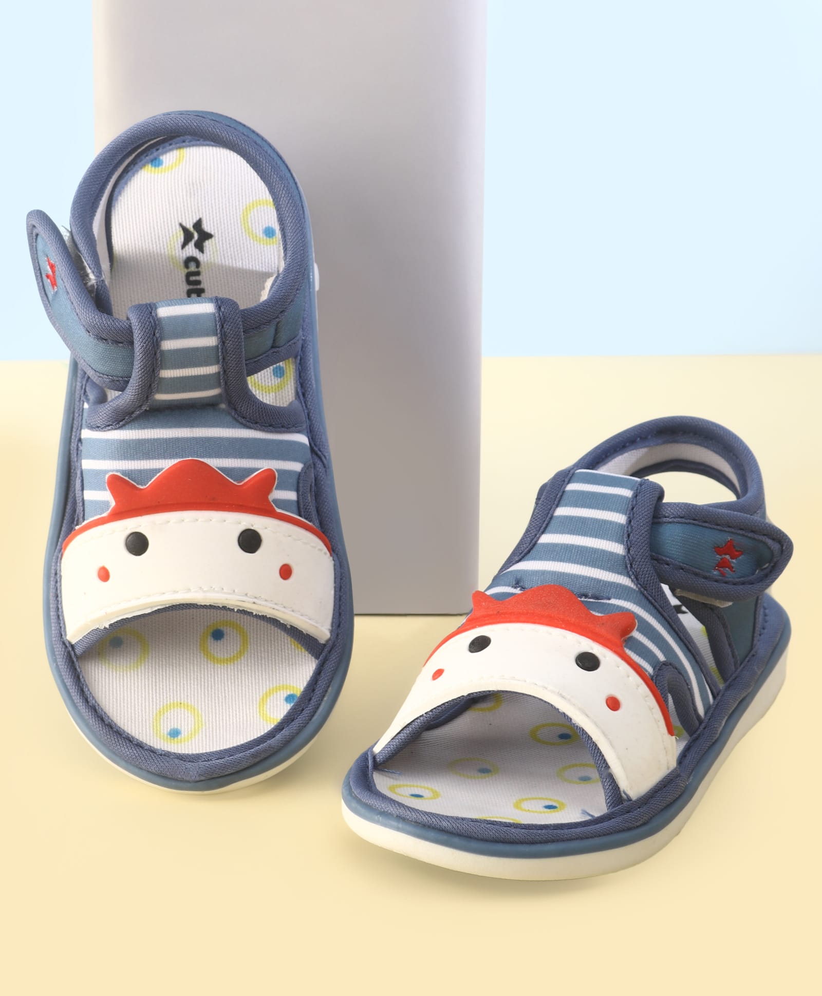 Cute Walk by Babyhug Velcro Closure Musical Sandals with Stripes - Light Blue-picture-13