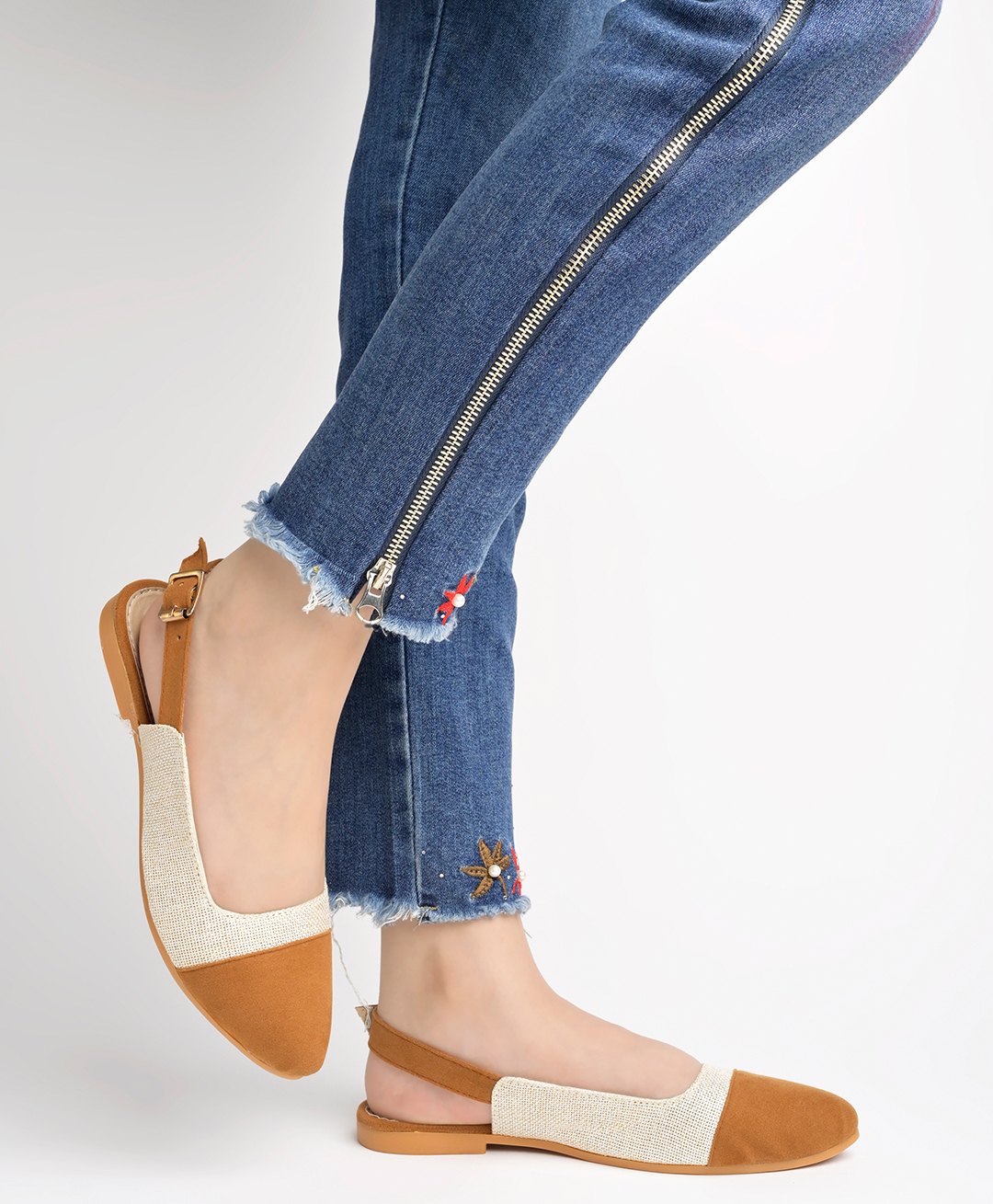 Shoetopia Colour Blocked Ballerinas With Buckle Closure - Tan-image-34
