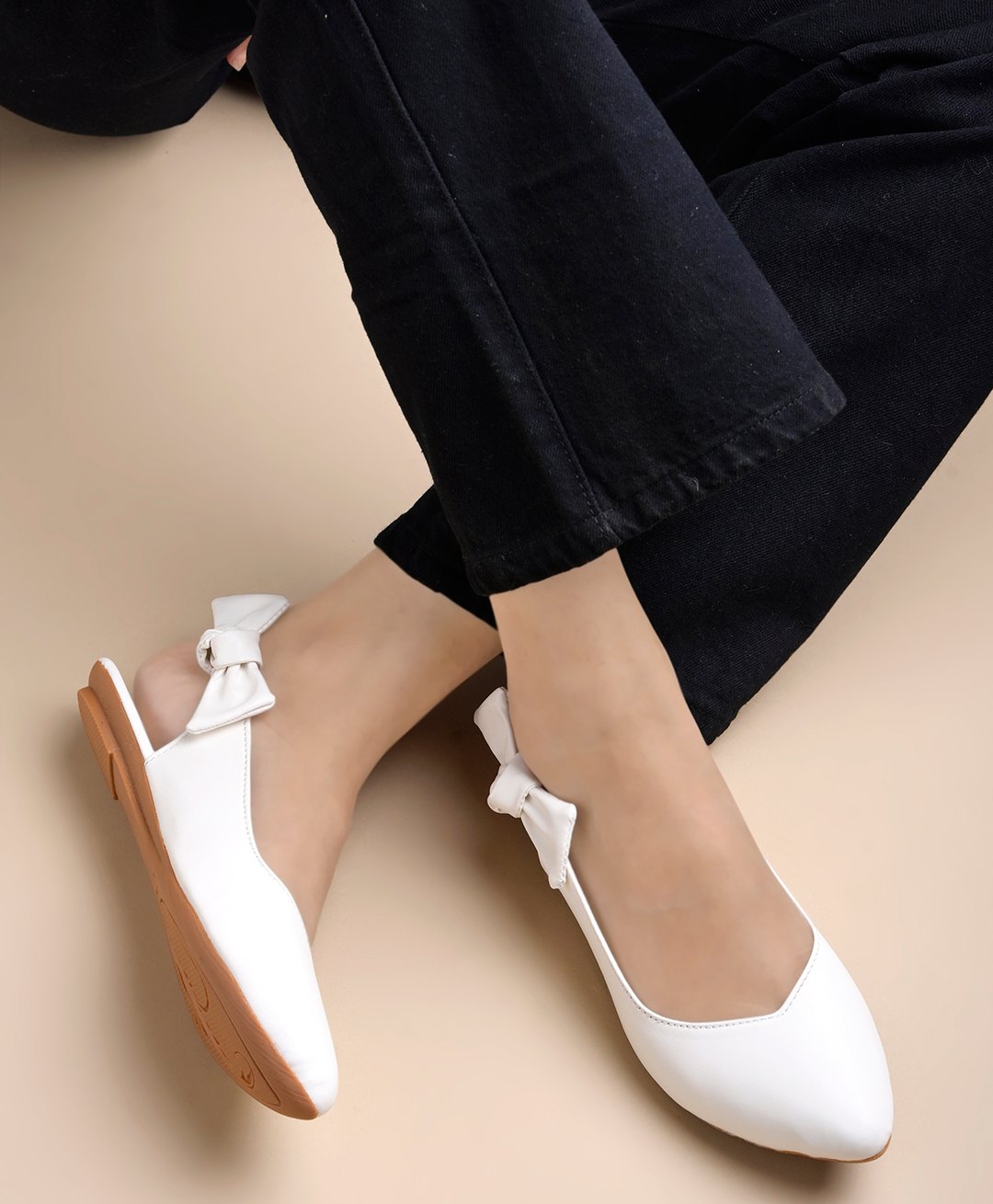Shoetopia Bow Applique Detailed Ballerinas - White-image-46