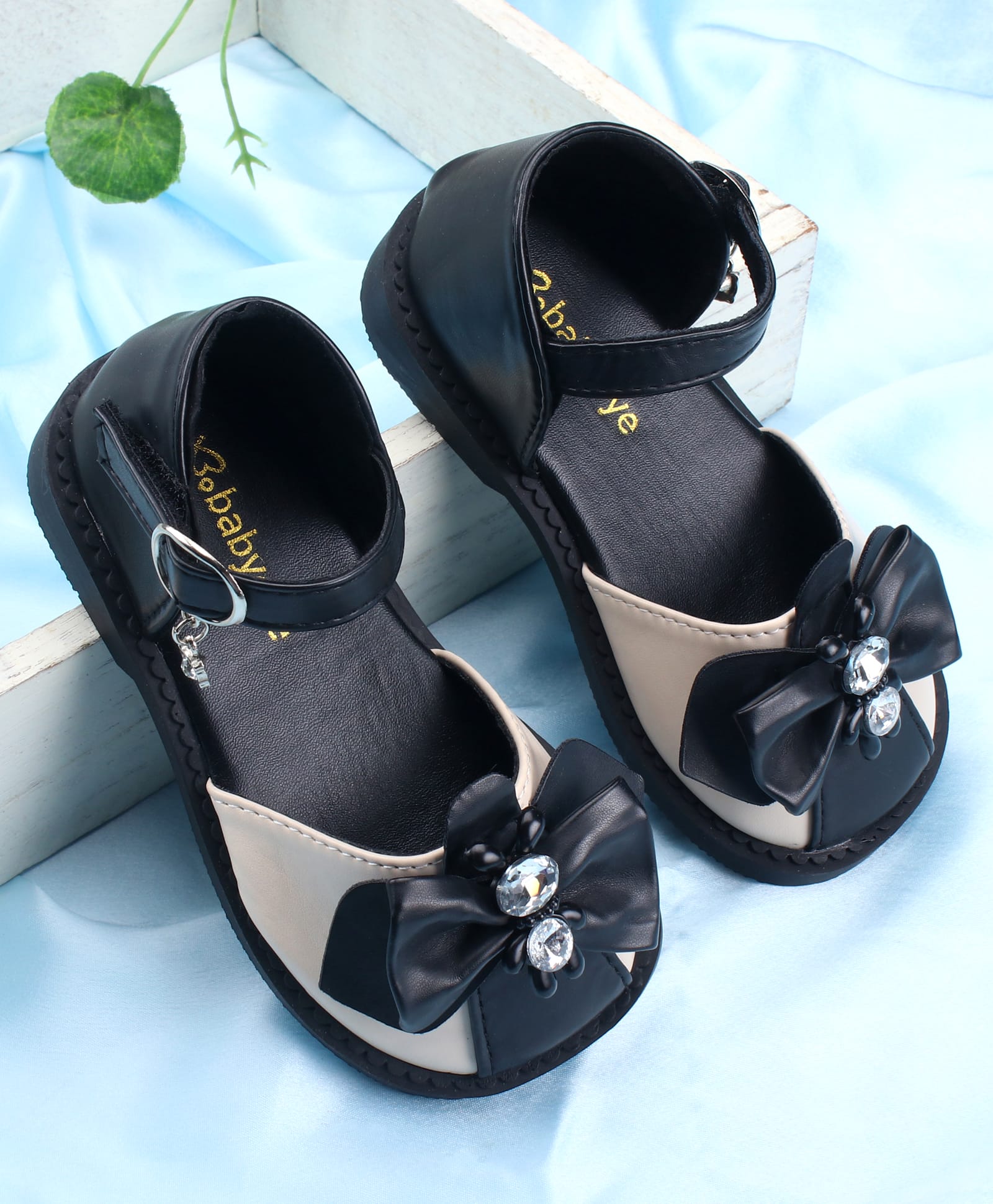 Babyoye Sandals with Velcro Closure & Bow Applique - Black-picture-33