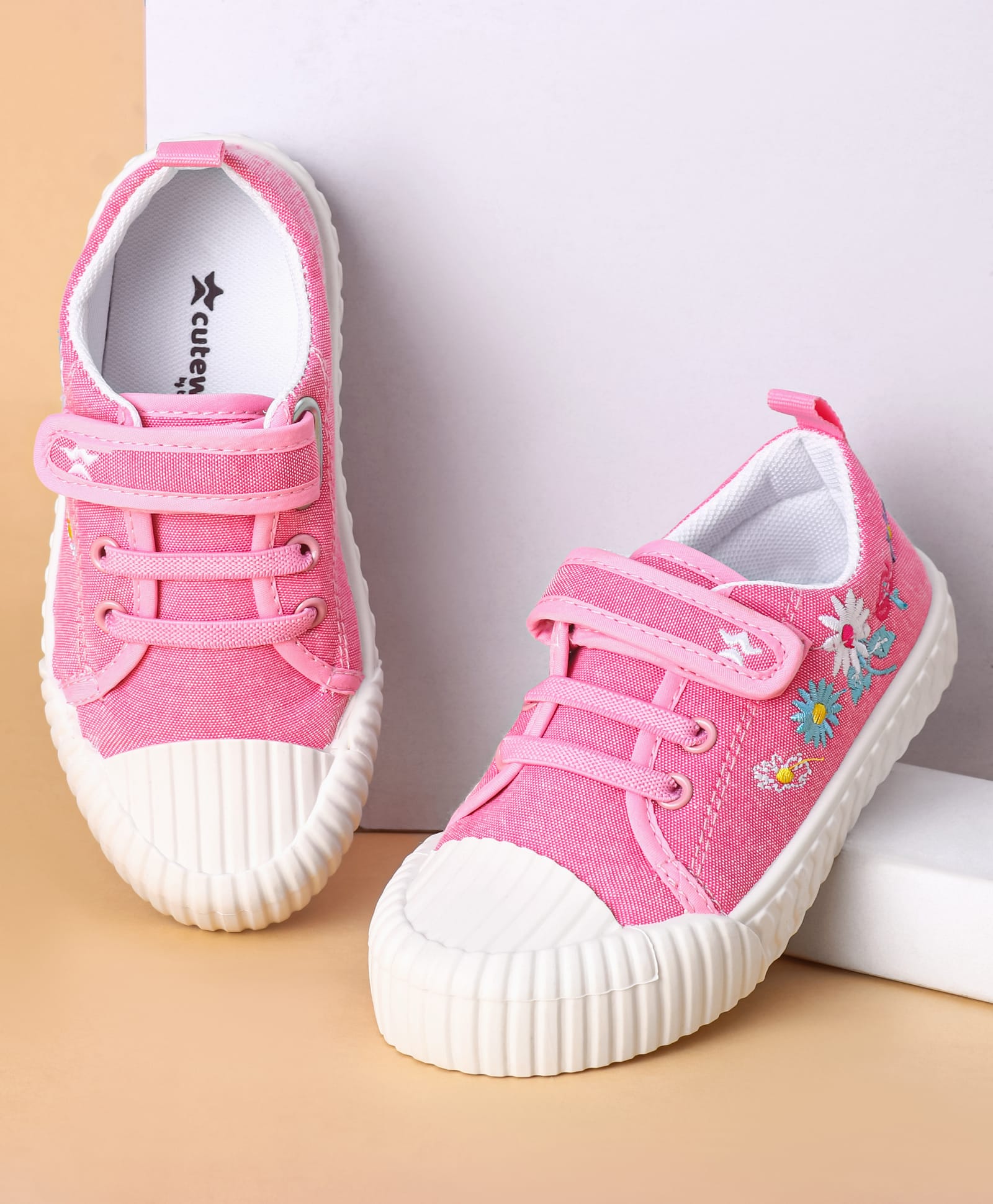 Cute Walk by Babyhug Casual Shoes with Velcro Closure & Floral Embroidery - Pink-picture-17