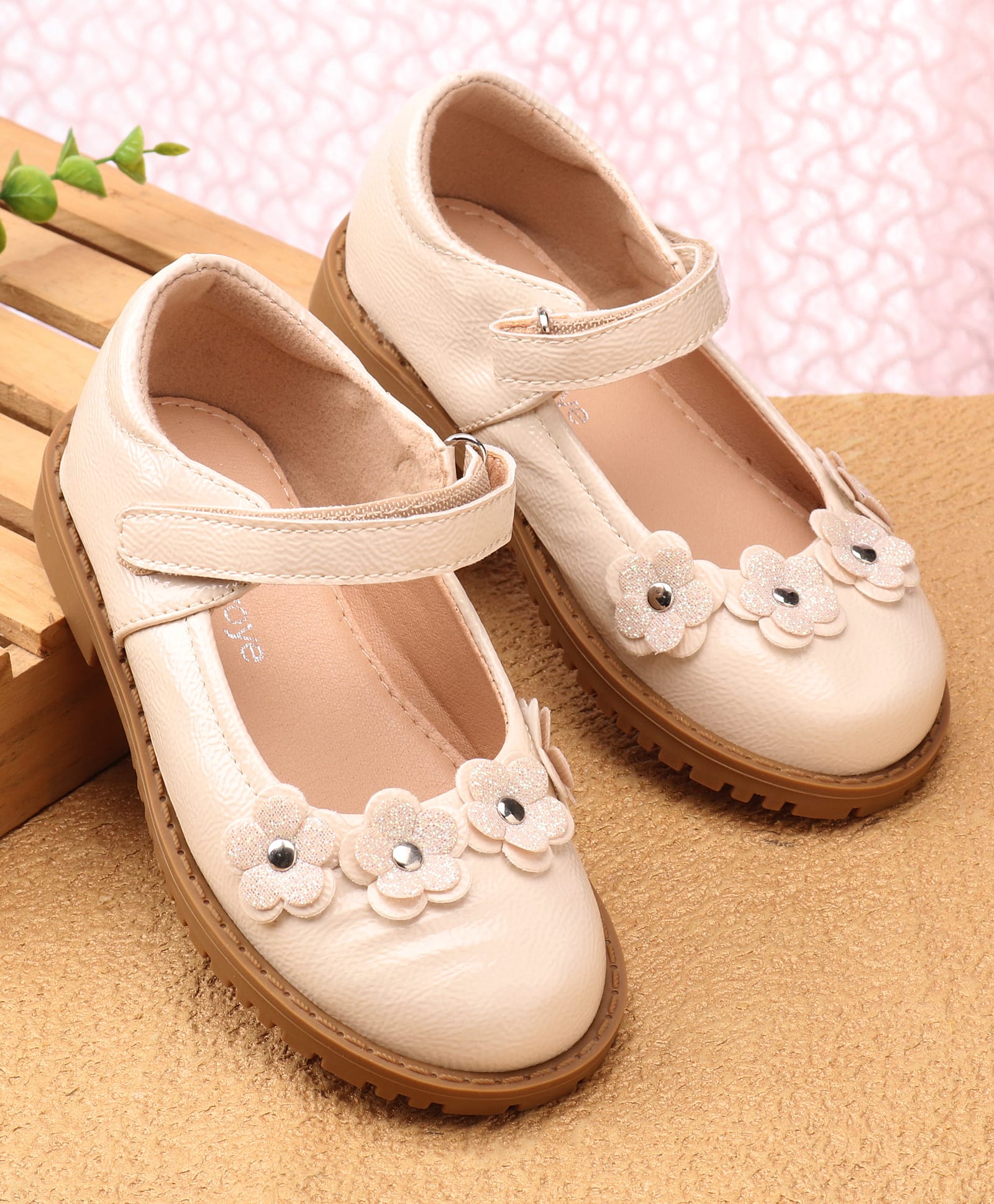 Babyoye Velcro Closure Ballerina With Floral Applique - Beige-picture-29