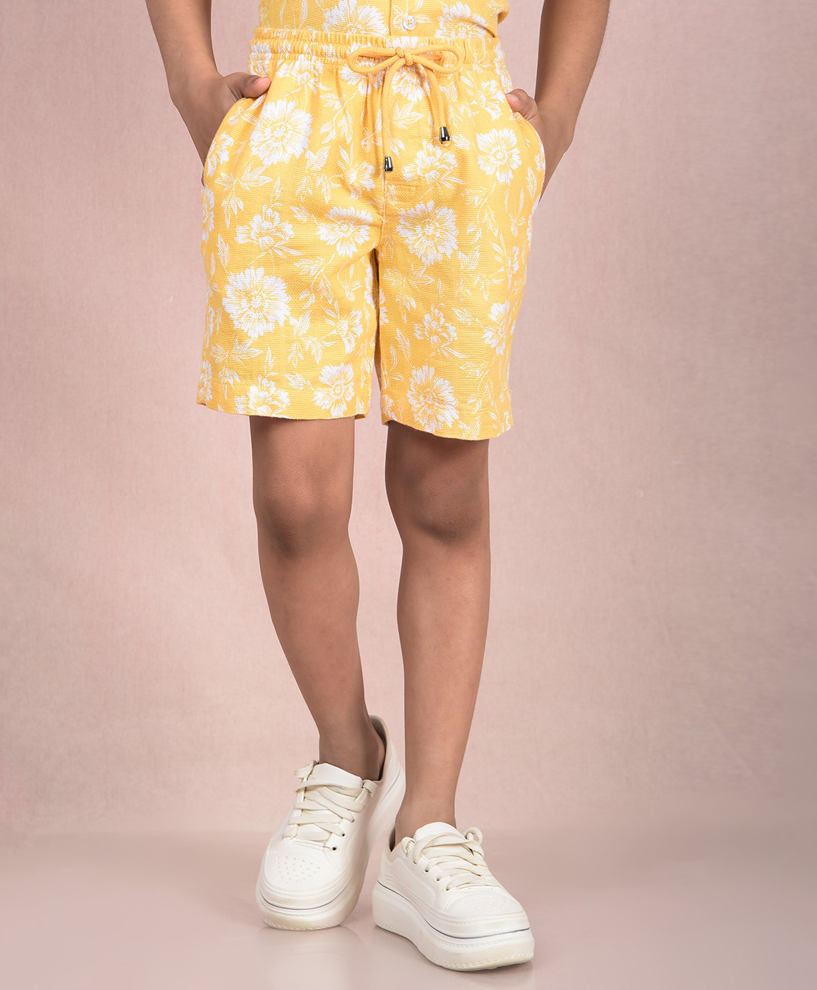 CRIMSOUNE CLUB Cotton Floral Printed Shorts - Yellow-picture-16