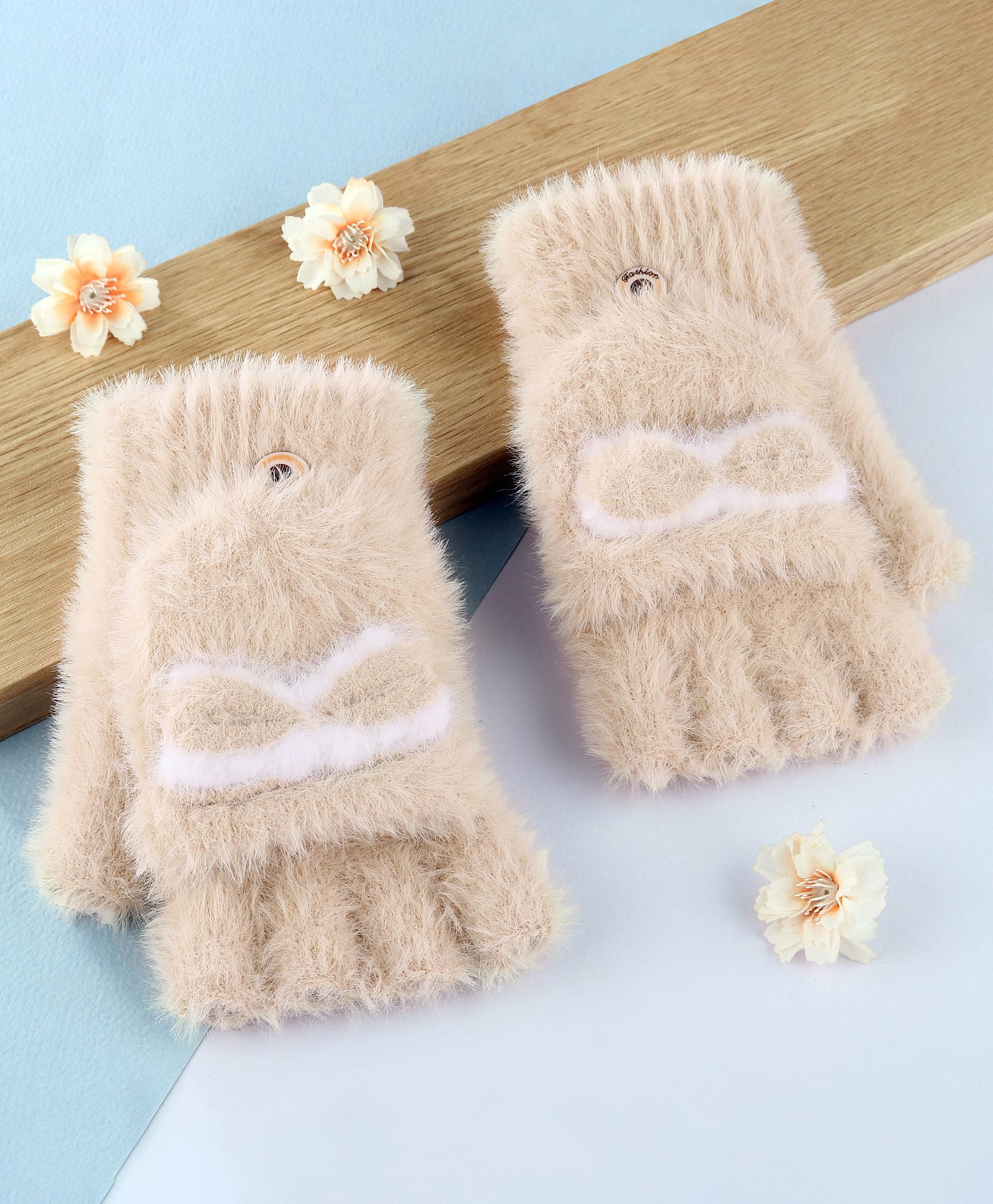 Babyhug Gloves with Design - Khaki