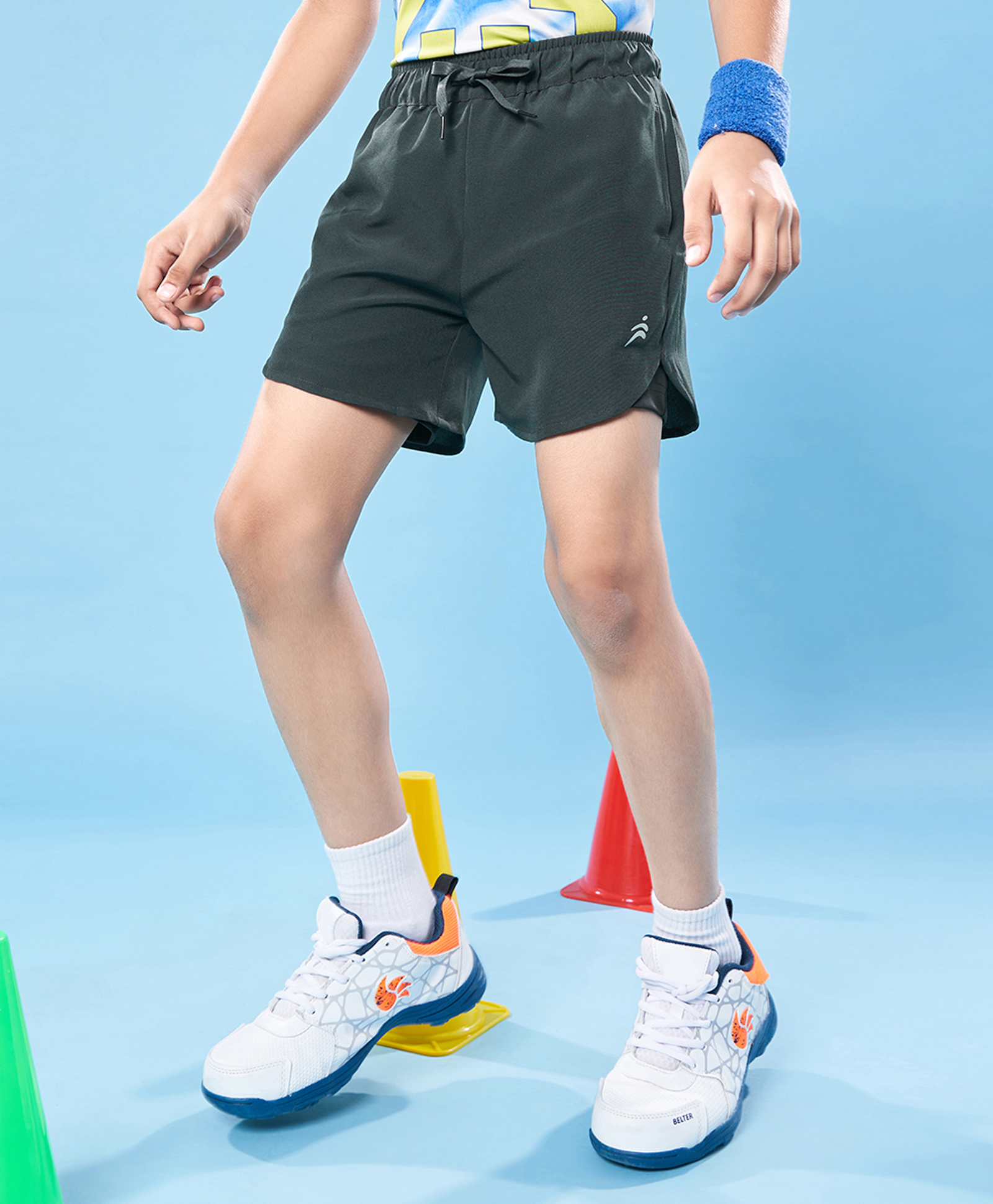 Pine Active Woven Ultra Light Above Knee Length Solid Shorts with High Stretch Inner Tights - Grey-picture-13