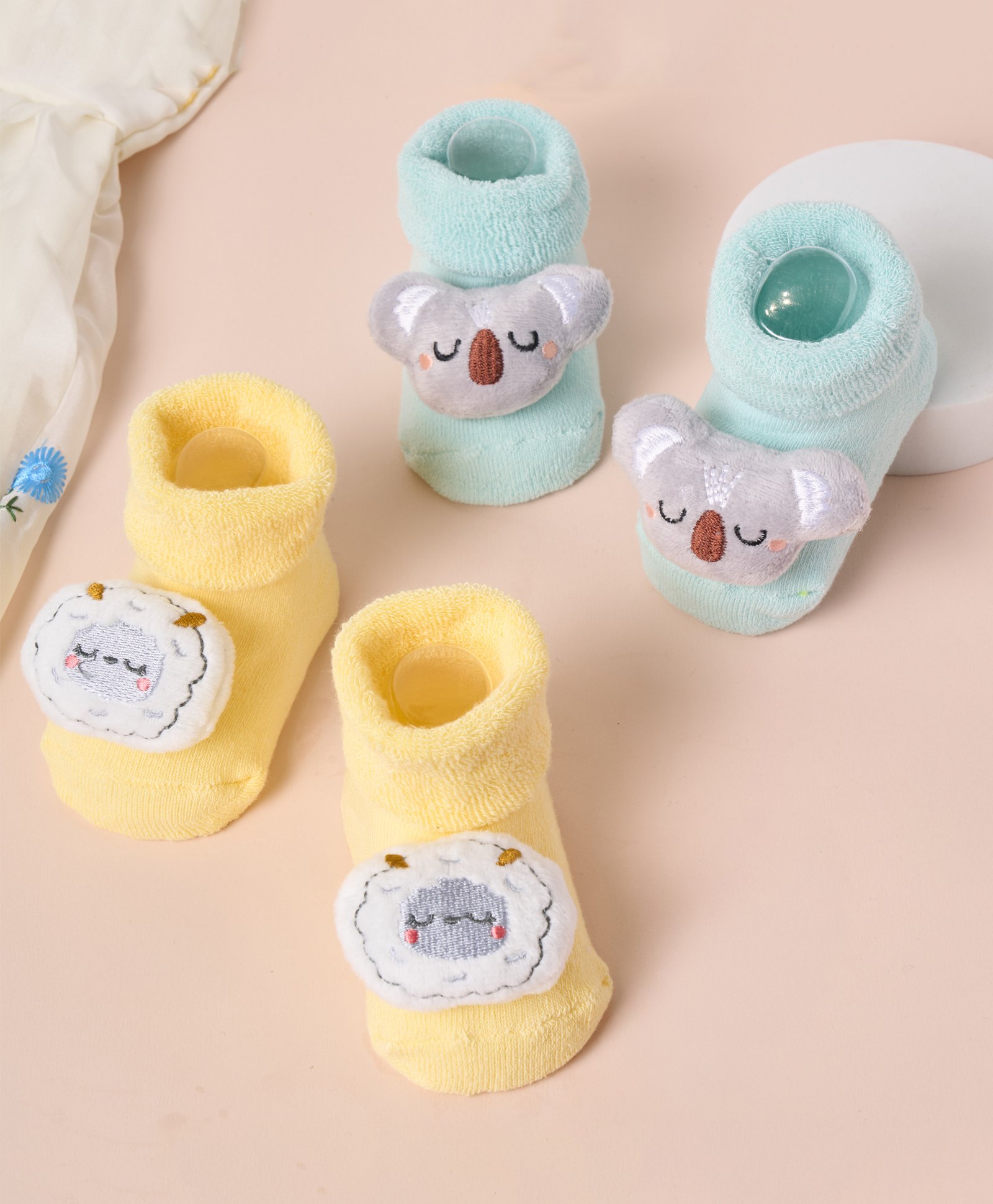 Kicks & Crawl Cotton Pack Of 2 Baby Animals Applique Detailed Anti Skid 3D Socks - Sea Green & Yellow-picture-19