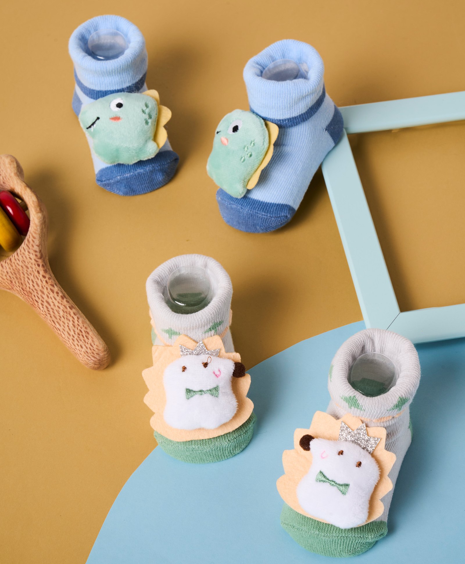 Kicks & Crawl Pack Of 2 Baby Animals Applique Detailed 3D Socks - Blue & Green-picture-22